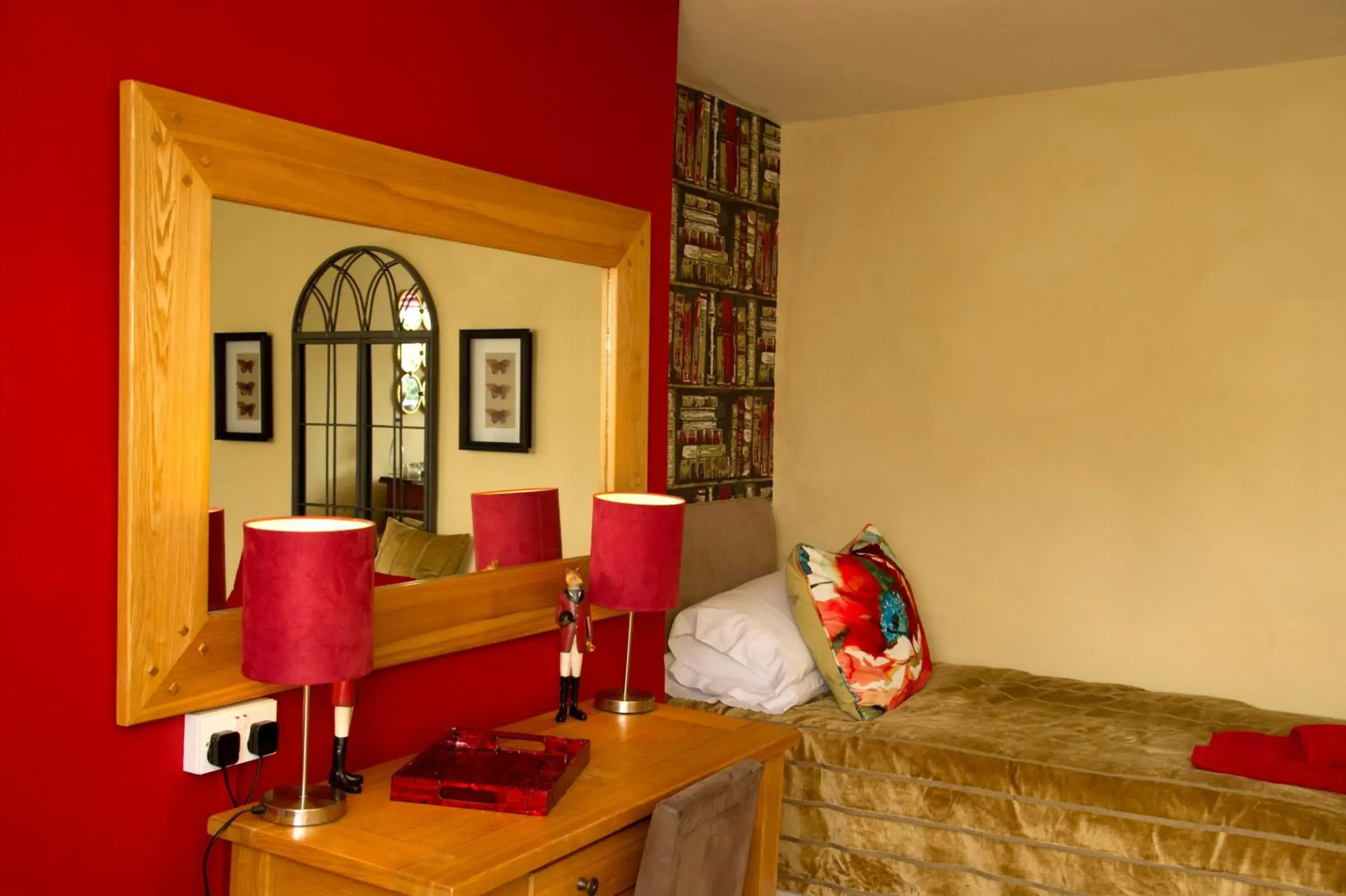 Standard Twin Room in The Queens Head Standard Twin Room in The Queens Head