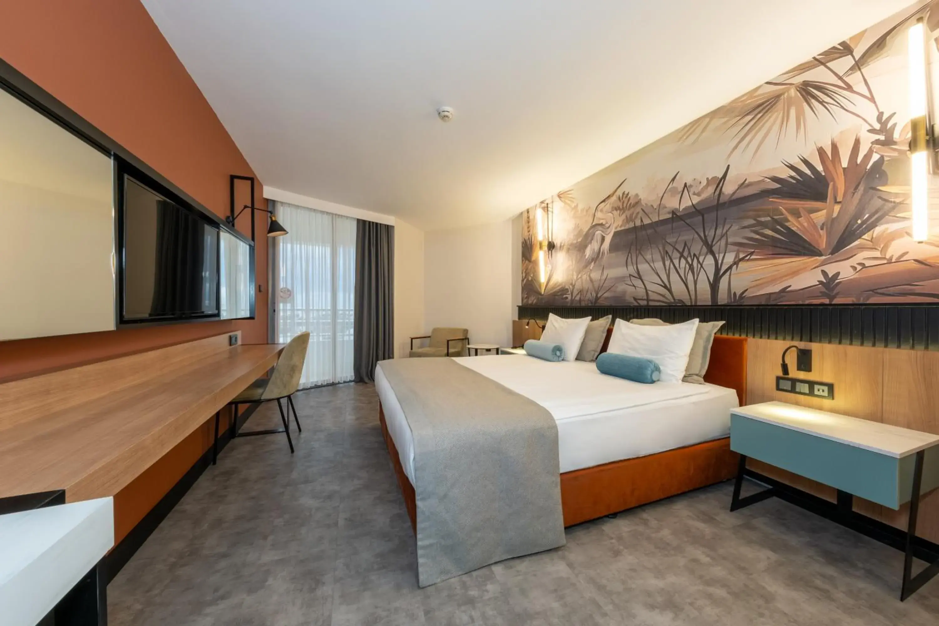 Deluxe King Room - single occupancy - Non-Smoking in Best Western Plus Khan Hotel Deluxe King Room - single occupancy - Non-Smoking in Best Western Plus Khan Hotel