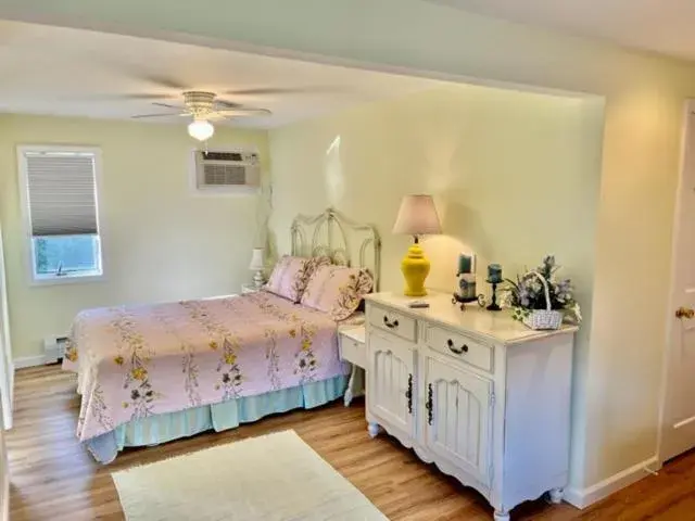 Queen Suite in The Inn at Quail Run Queen Suite in The Inn at Quail Run