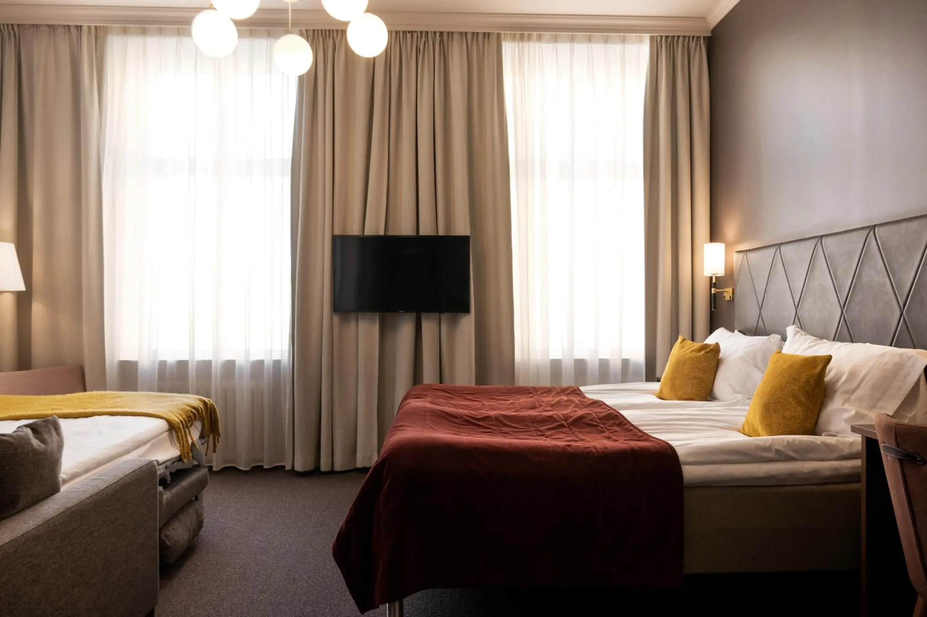 Family Room (2 Adults + 2 Children) in Elite Stora Hotellet Örebro Family Room (2 Adults + 2 Children) in Elite Stora Hotellet Örebro