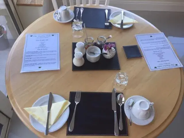 The Twelve Oaks The Twelve Oaks