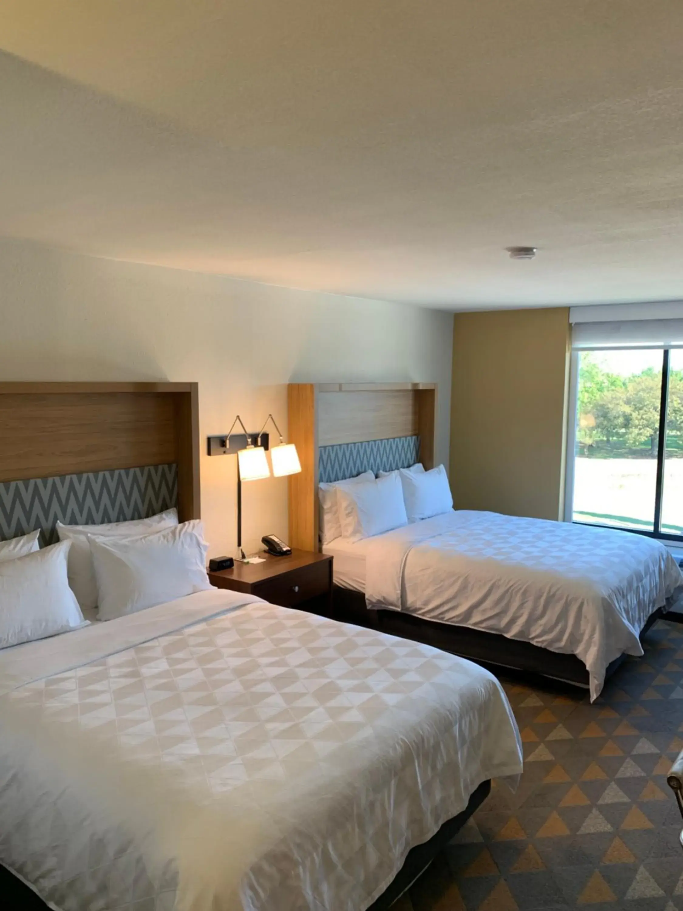 Standard Room with Two Queen Beds in Holiday Inn Baton Rouge-South by IHG Standard Room with Two Queen Beds in Holiday Inn Baton Rouge-South by IHG