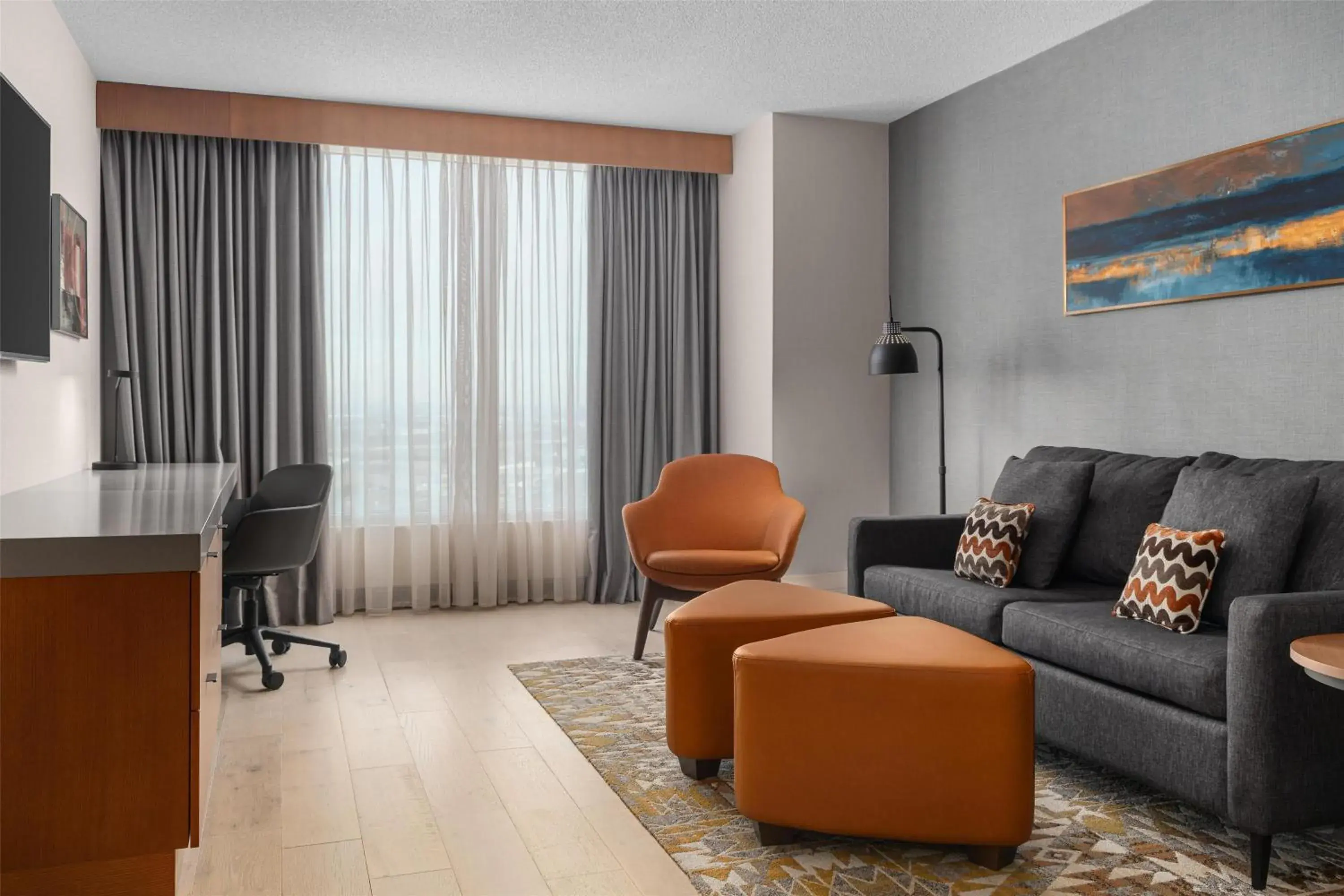 One-Bedroom King Suite in Hilton Garden Inn Toronto Airport One-Bedroom King Suite in Hilton Garden Inn Toronto Airport