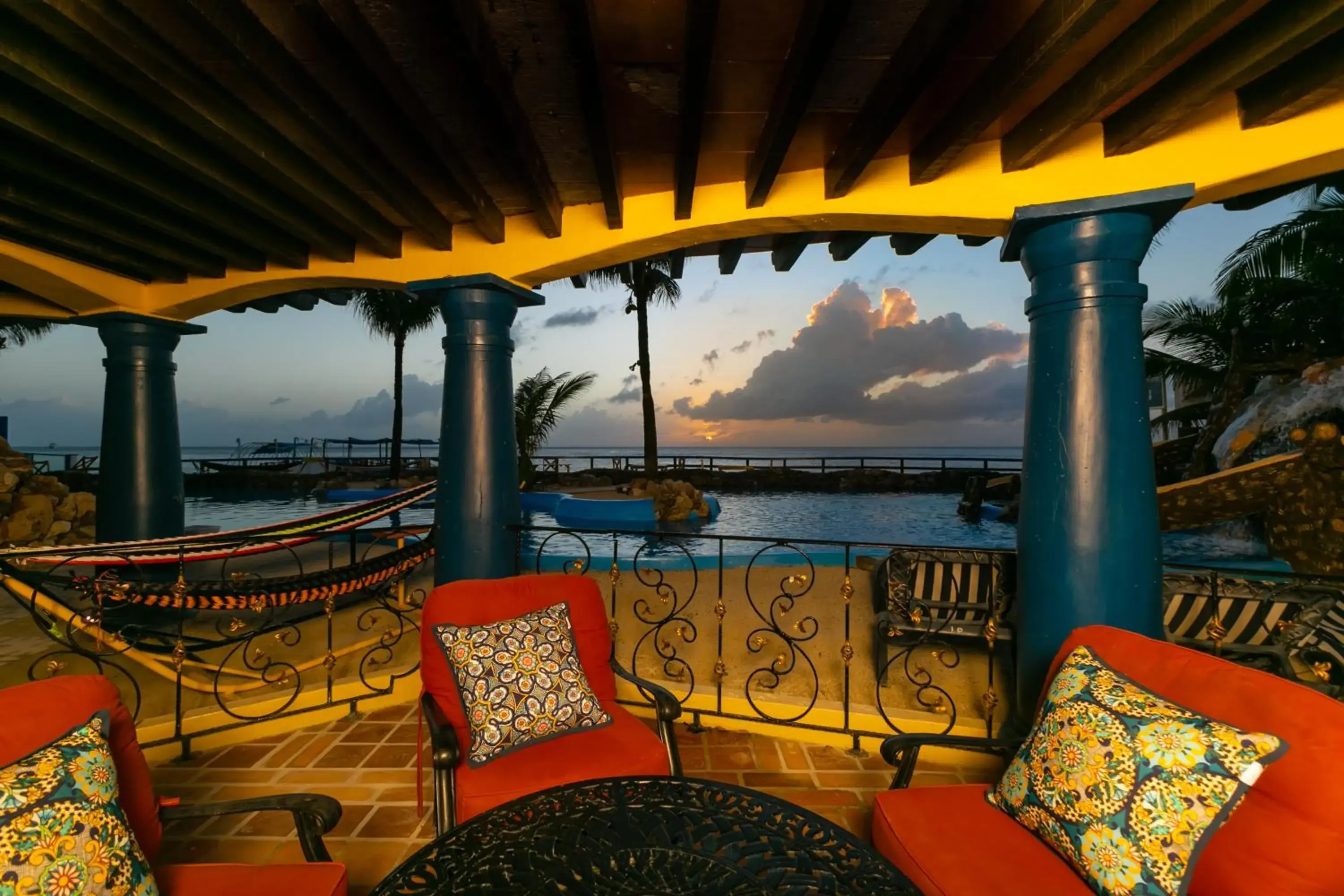 Three-Bedroom Villa in Caribe Tesoro Three-Bedroom Villa in Caribe Tesoro