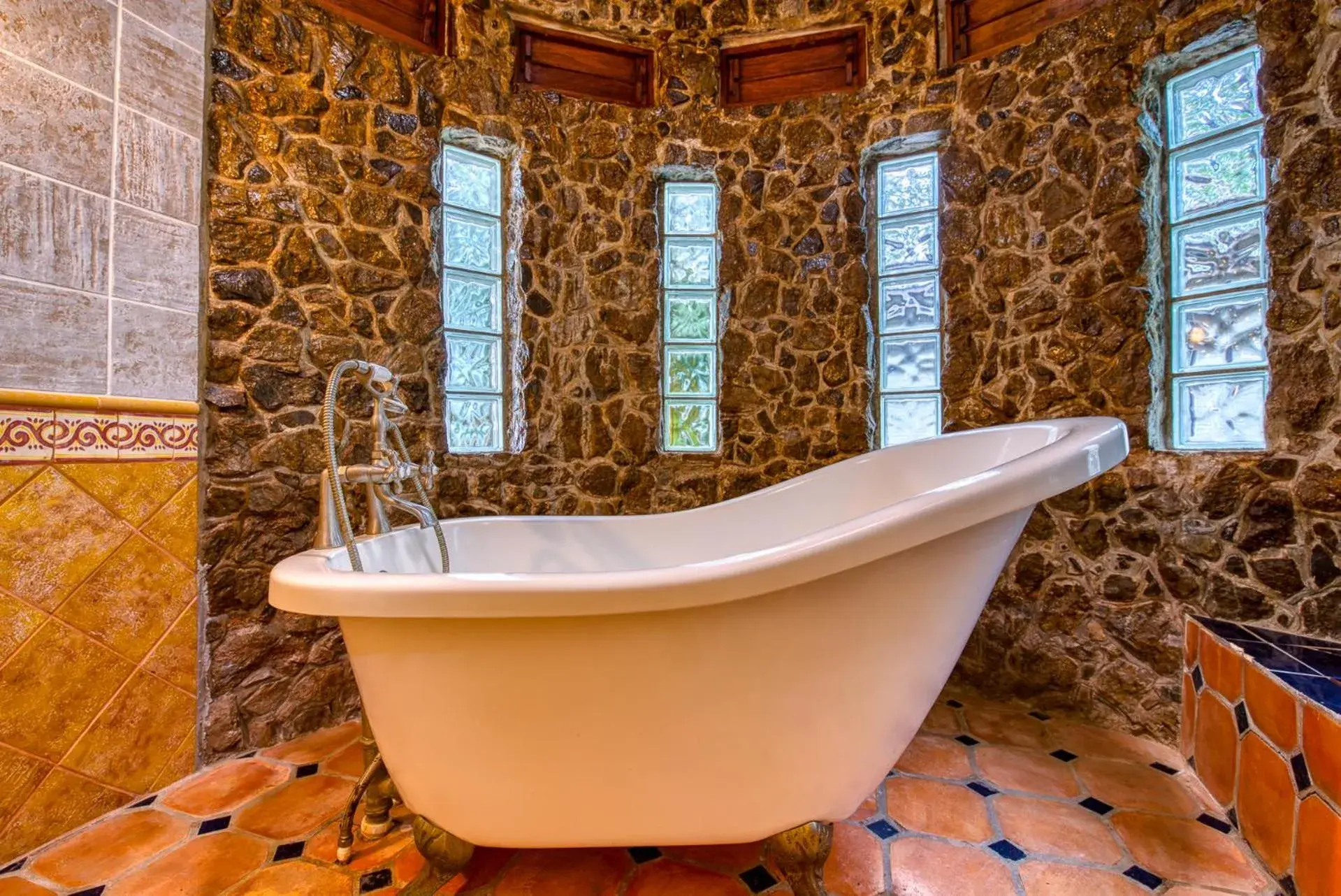 Deluxe Double Room with Balcony and Sea View in Caribe Tesoro Deluxe Double Room with Balcony and Sea View in Caribe Tesoro