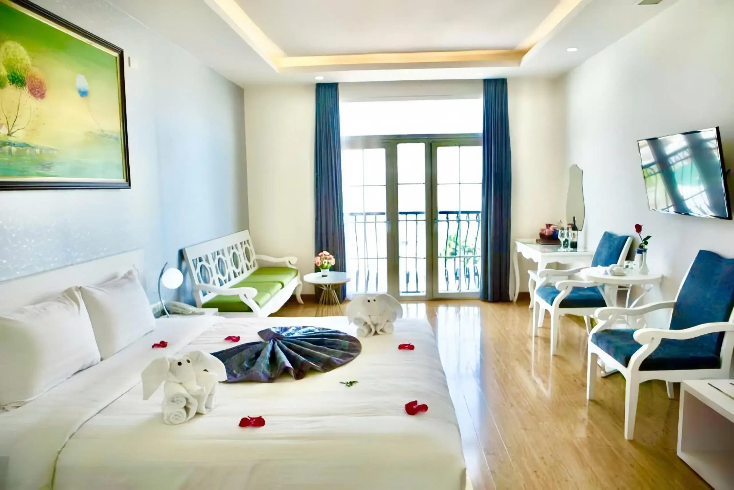 Business Double Room with Gym Access in Hotel La Perle Business Double Room with Gym Access in Hotel La Perle