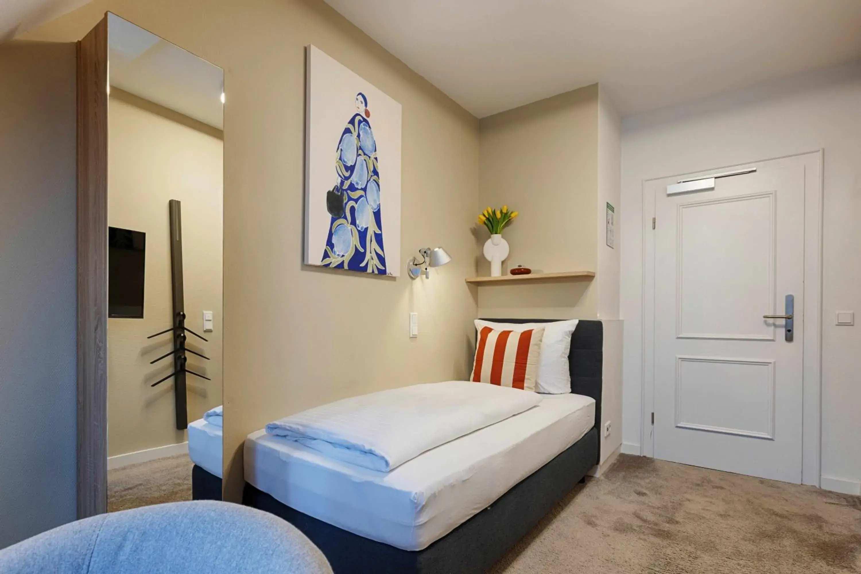 Single Room in Hotel Zur Stadt Mainz in Würzburger Innenstadt Single Room in Hotel Zur Stadt Mainz in Würzburger Innenstadt