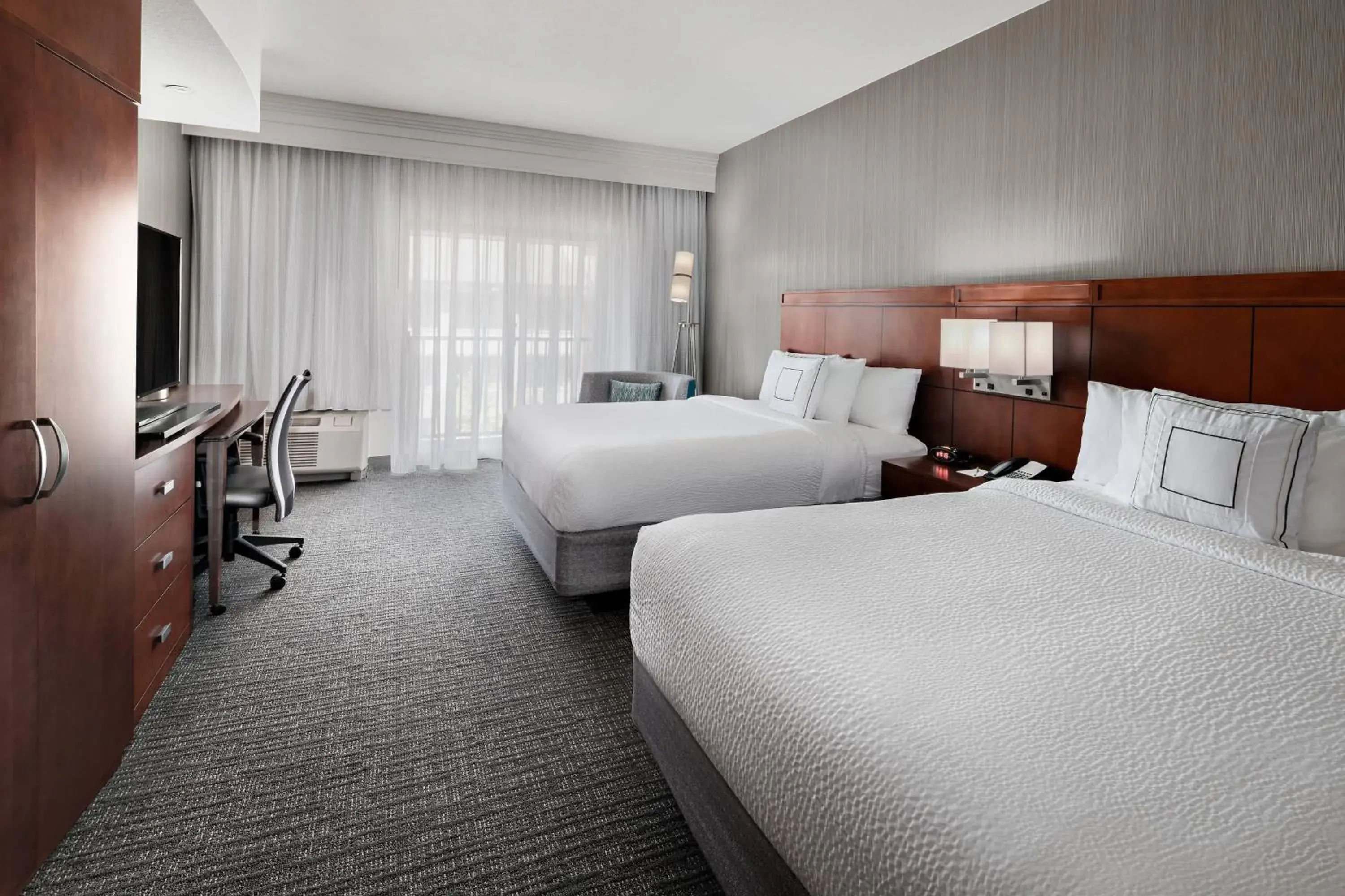 Queen Room with Two Queen Beds with Balcony in Courtyard Flagstaff Queen Room with Two Queen Beds with Balcony in Courtyard Flagstaff