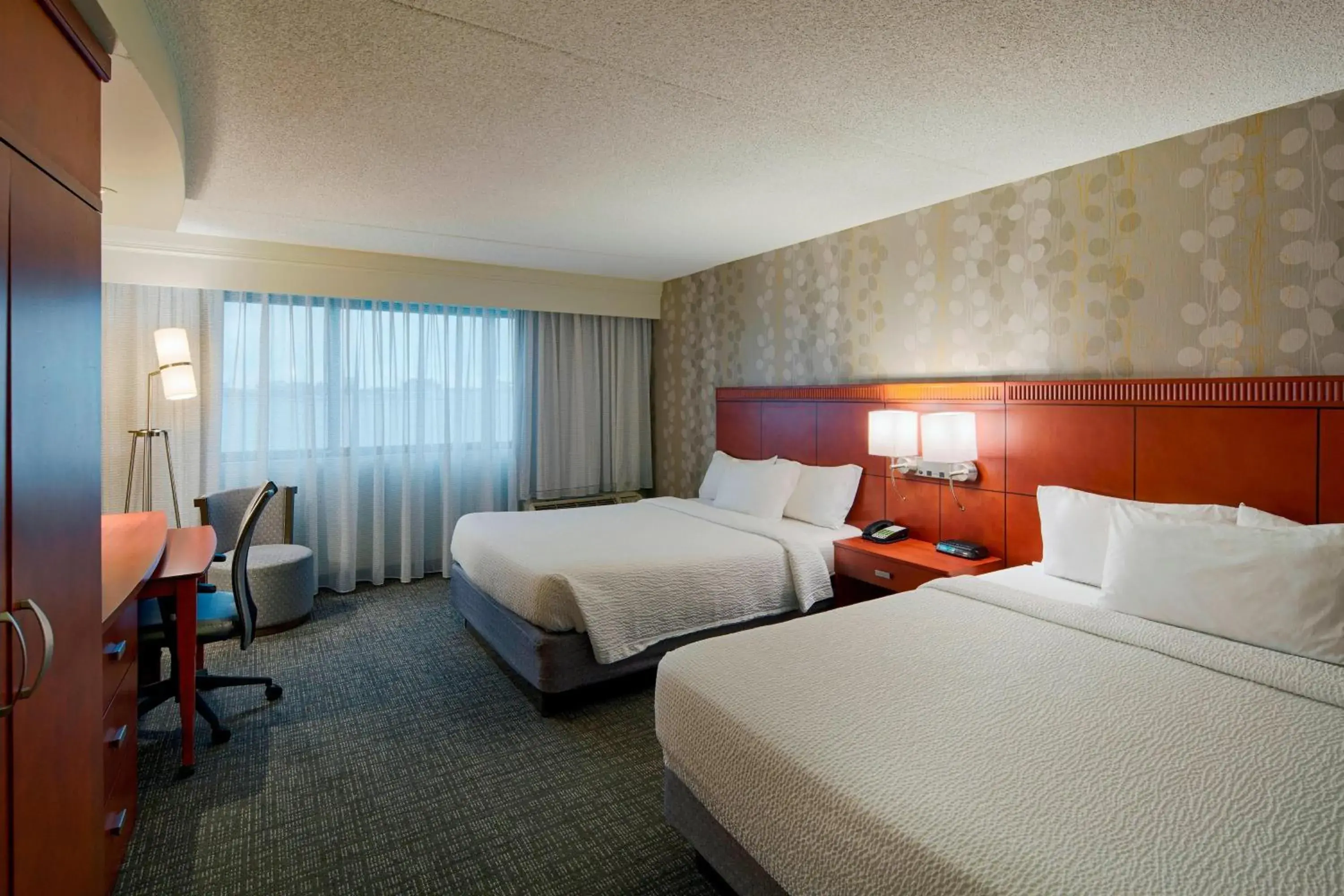Queen Room with Two Queen Beds in Courtyard by Marriott Columbus West/Hilliard Queen Room with Two Queen Beds in Courtyard by Marriott Columbus West/Hilliard