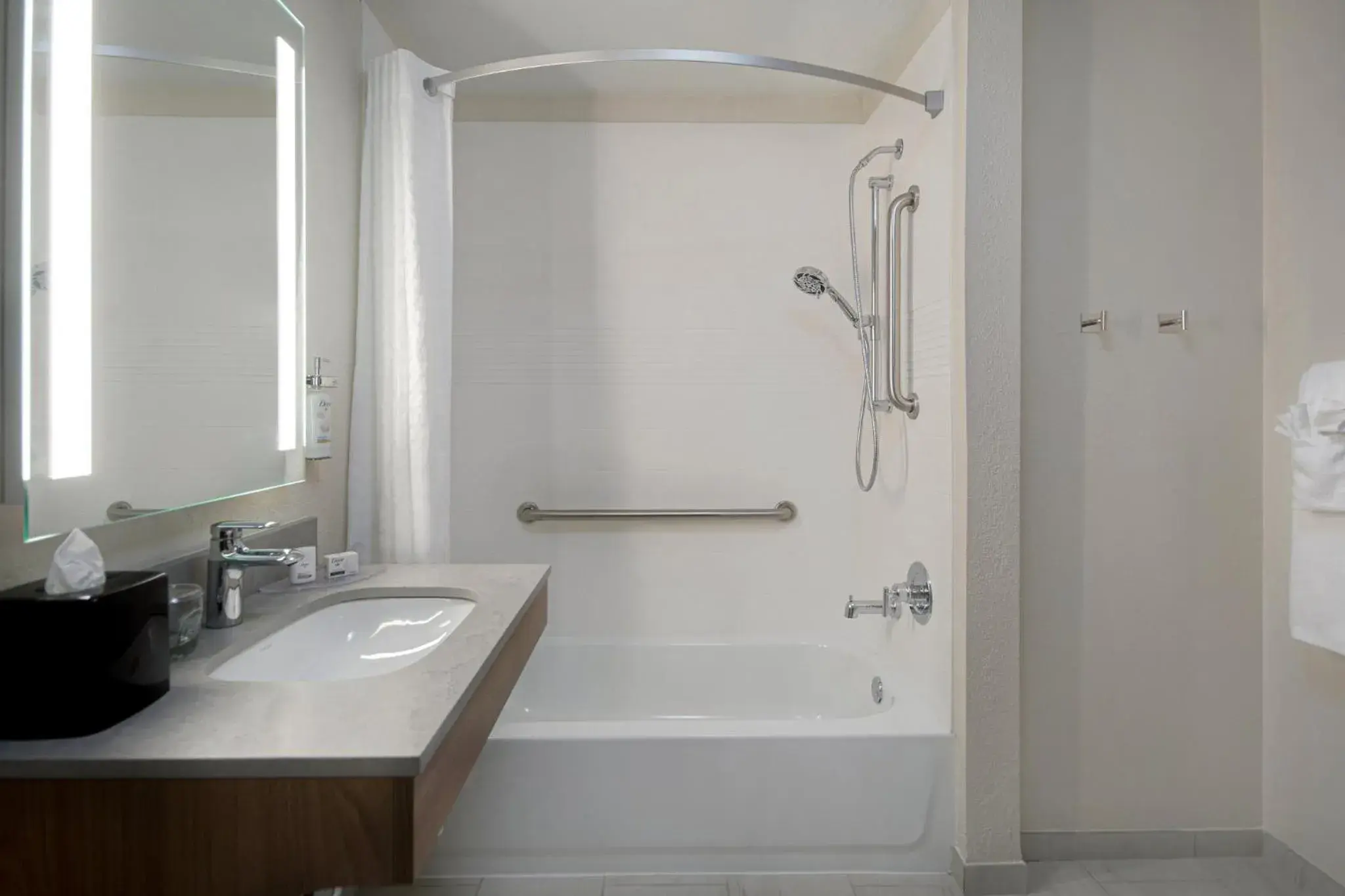 Studio Queen Suite with Two Queen Beds - Communications Accessible in Candlewood Suites Columbia-Fort Jackson by IHG Studio Queen Suite with Two Queen Beds - Communications Accessible in Candlewood Suites Columbia-Fort Jackson by IHG