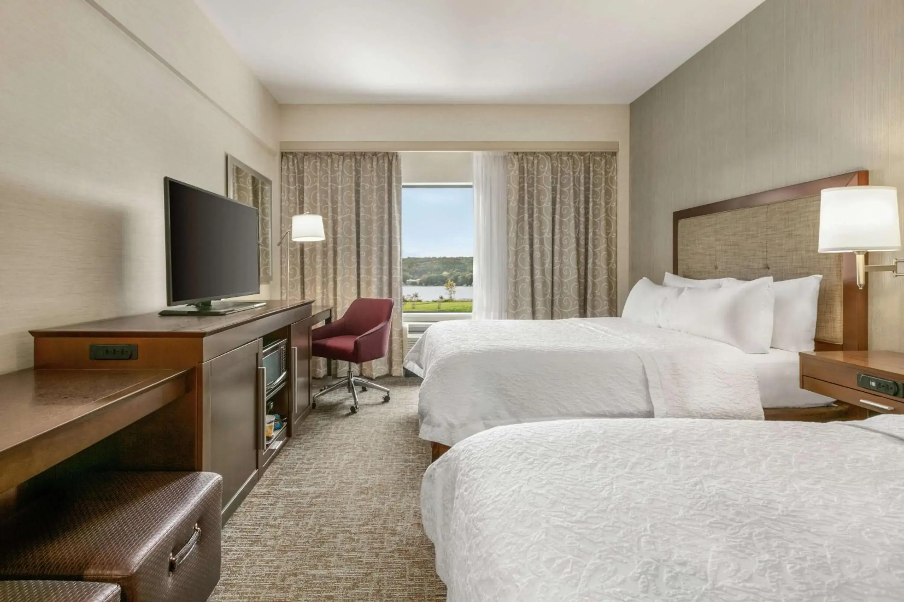 Executive Queen Room with Two Queen Beds and Water View - Non-Smoking in Hampton Inn Penn Yan, NY Executive Queen Room with Two Queen Beds and Water View - Non-Smoking in Hampton Inn Penn Yan, NY