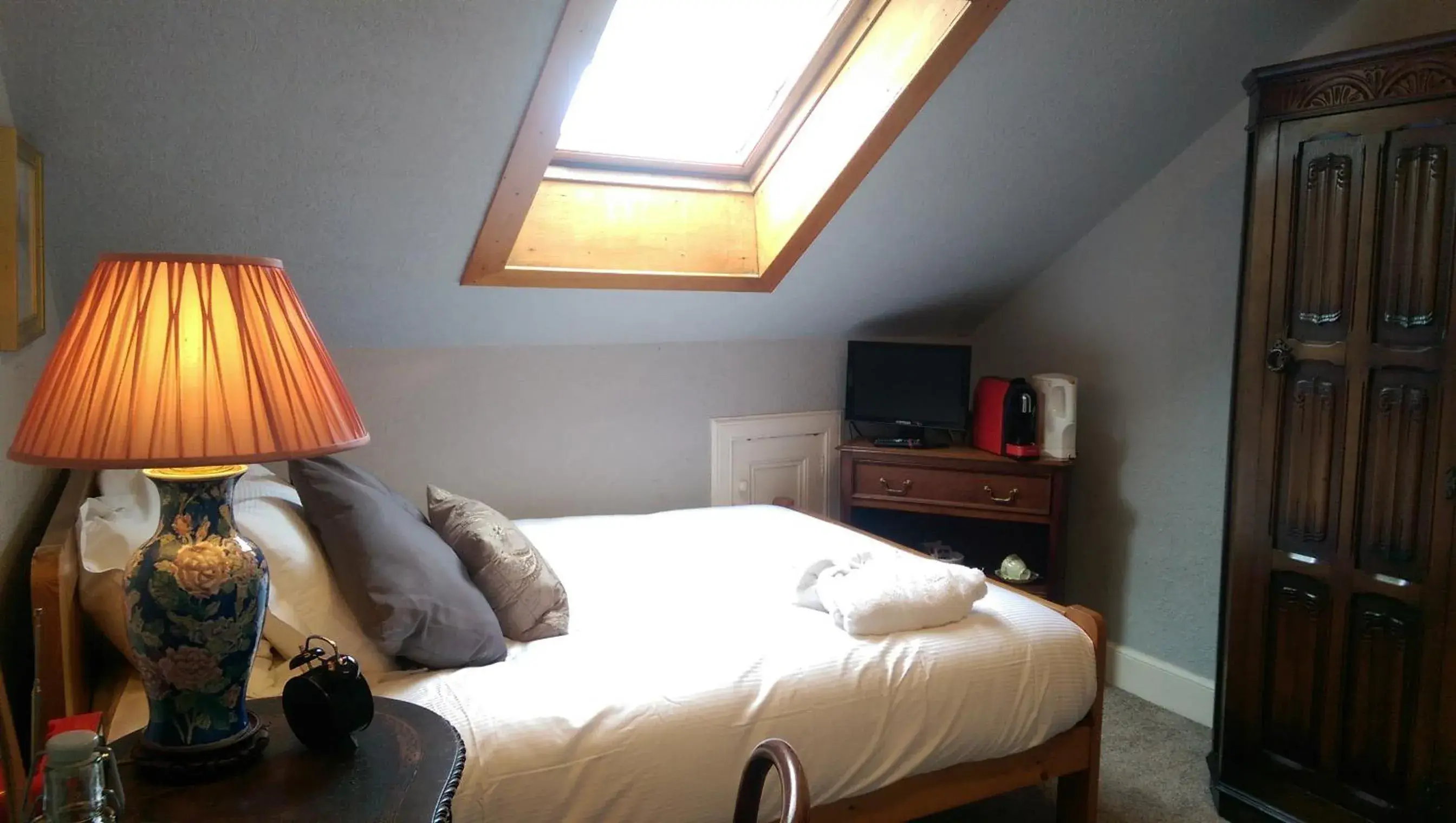 Single Room with Shower - single occupancy in Lochinver Guesthouse Single Room with Shower - single occupancy in Lochinver Guesthouse