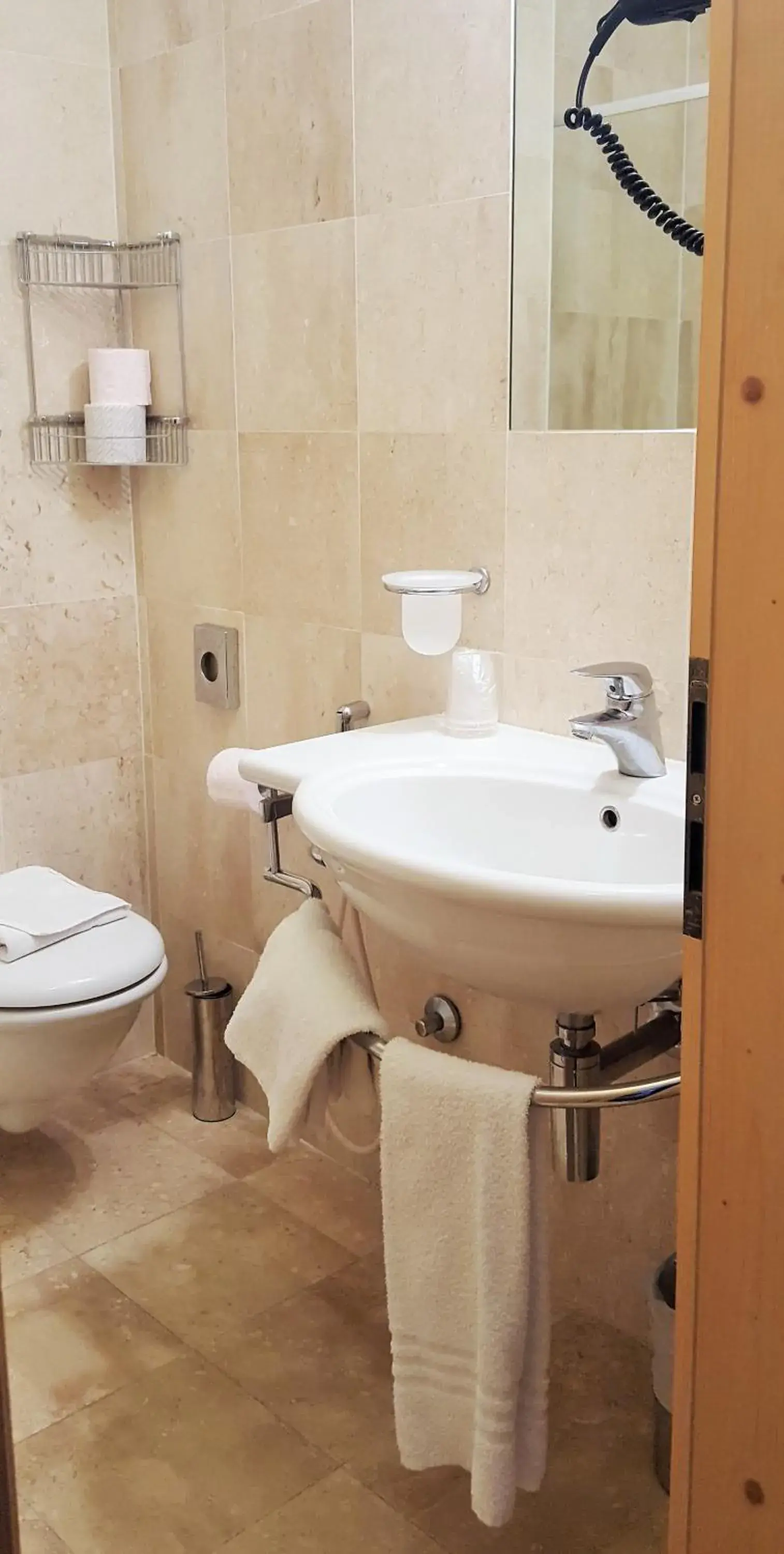 Single Room in Hotel Principe Marmolada Single Room in Hotel Principe Marmolada