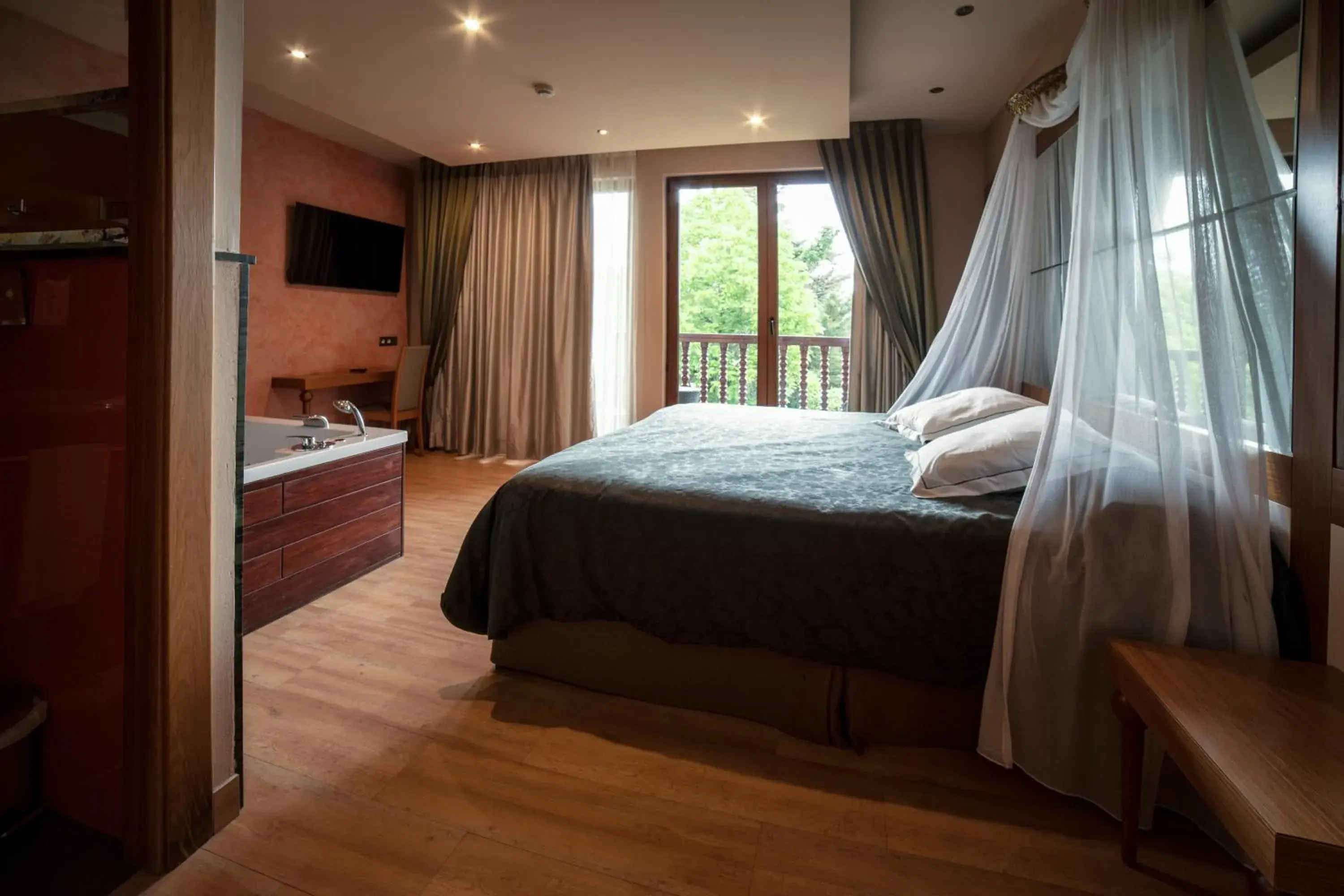 Superior Double Room in Hotel Felisa SPA Superior Double Room in Hotel Felisa SPA