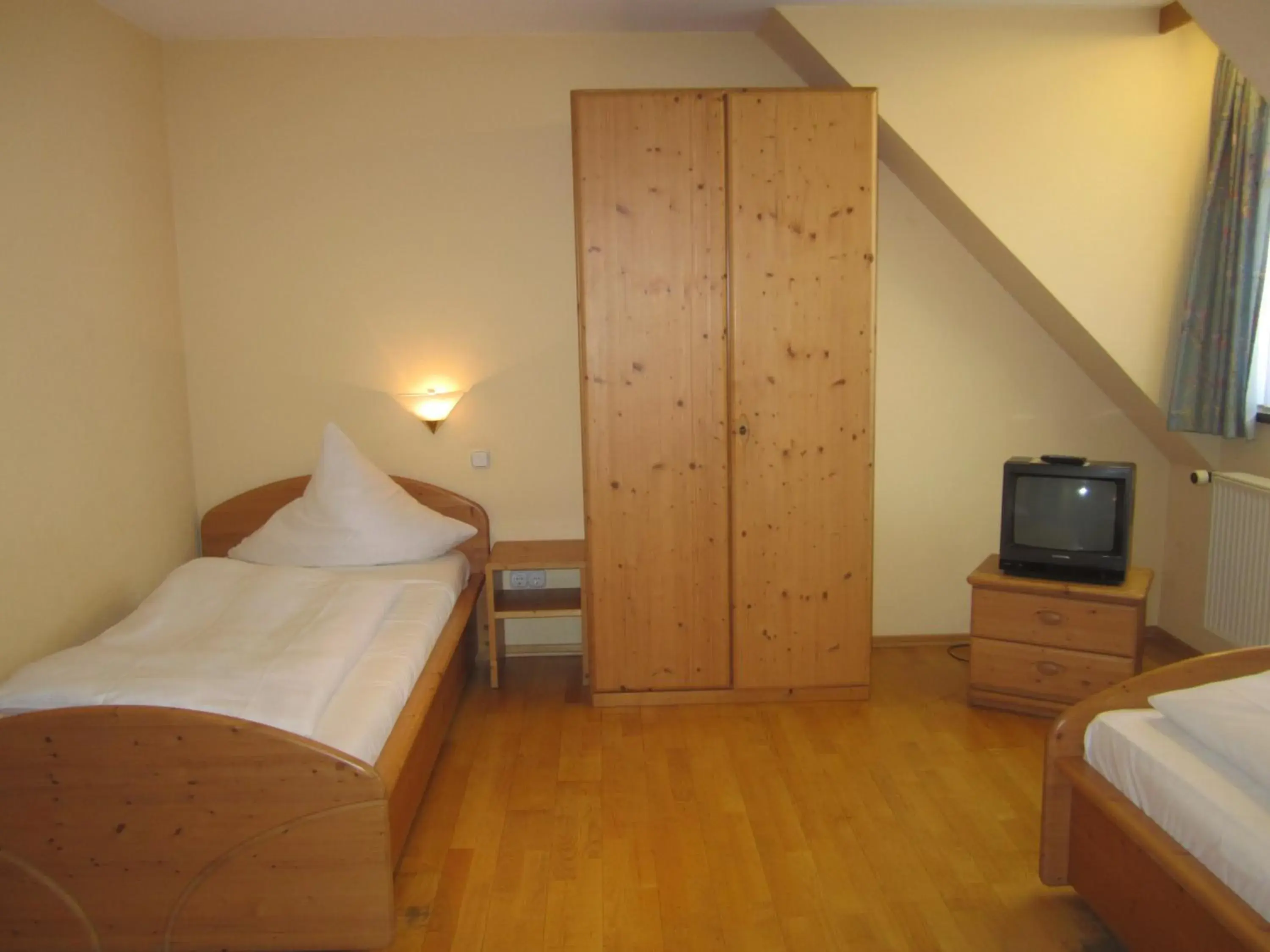 Triple Room in Landgasthof Goldene Rose Triple Room in Landgasthof Goldene Rose
