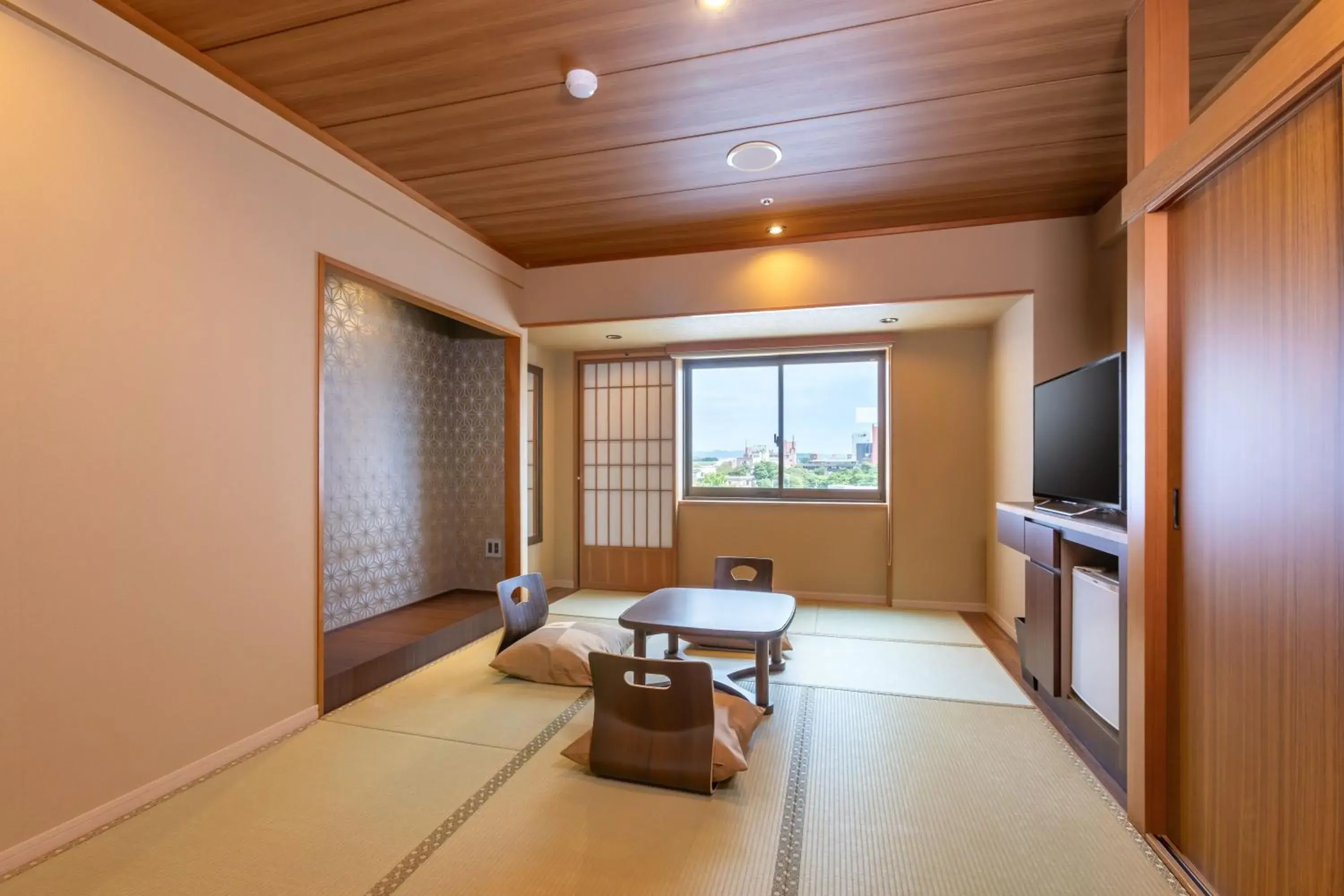 Japanese-Style Room - Non-Smoking (3 Adult) in Hakodate Hotel Banso Japanese-Style Room - Non-Smoking (3 Adult) in Hakodate Hotel Banso