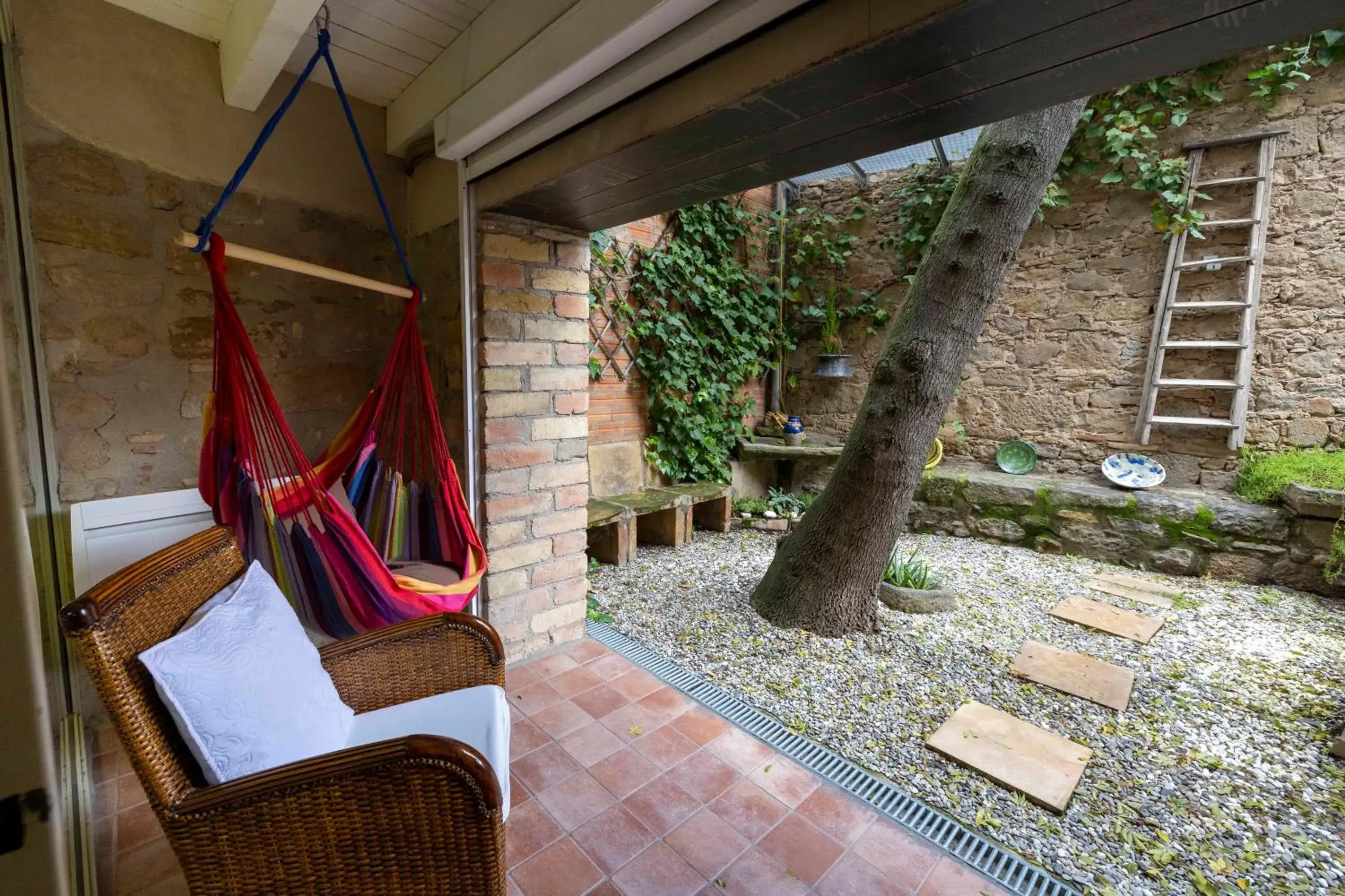 Deluxe Double Room with Private Garden - single occupancy in Hotel La Freixera Deluxe Double Room with Private Garden - single occupancy in Hotel La Freixera