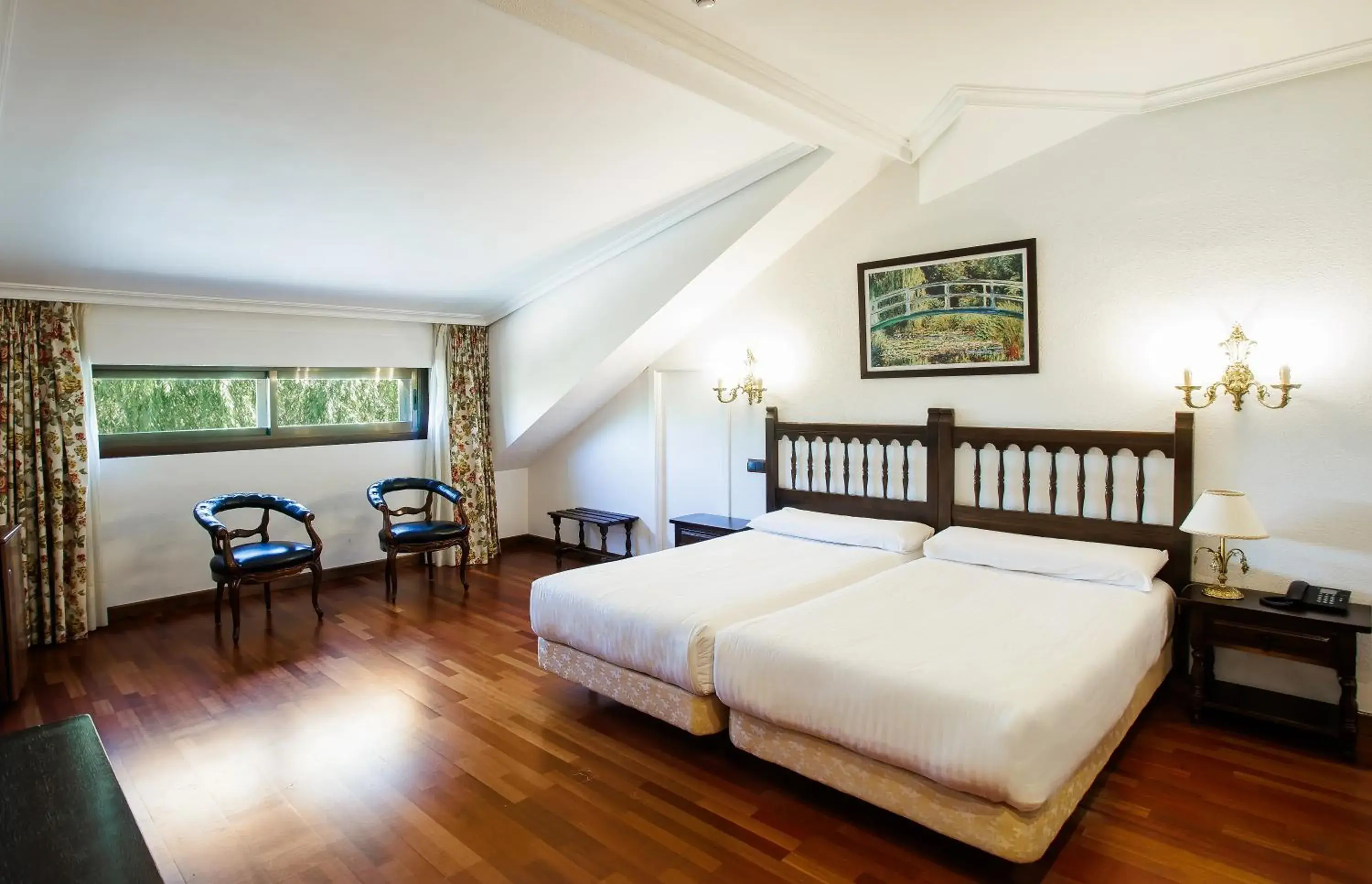 Deluxe Twin Room in Hotel Conde Rodrigo II by eme hoteles Deluxe Twin Room in Hotel Conde Rodrigo II by eme hoteles