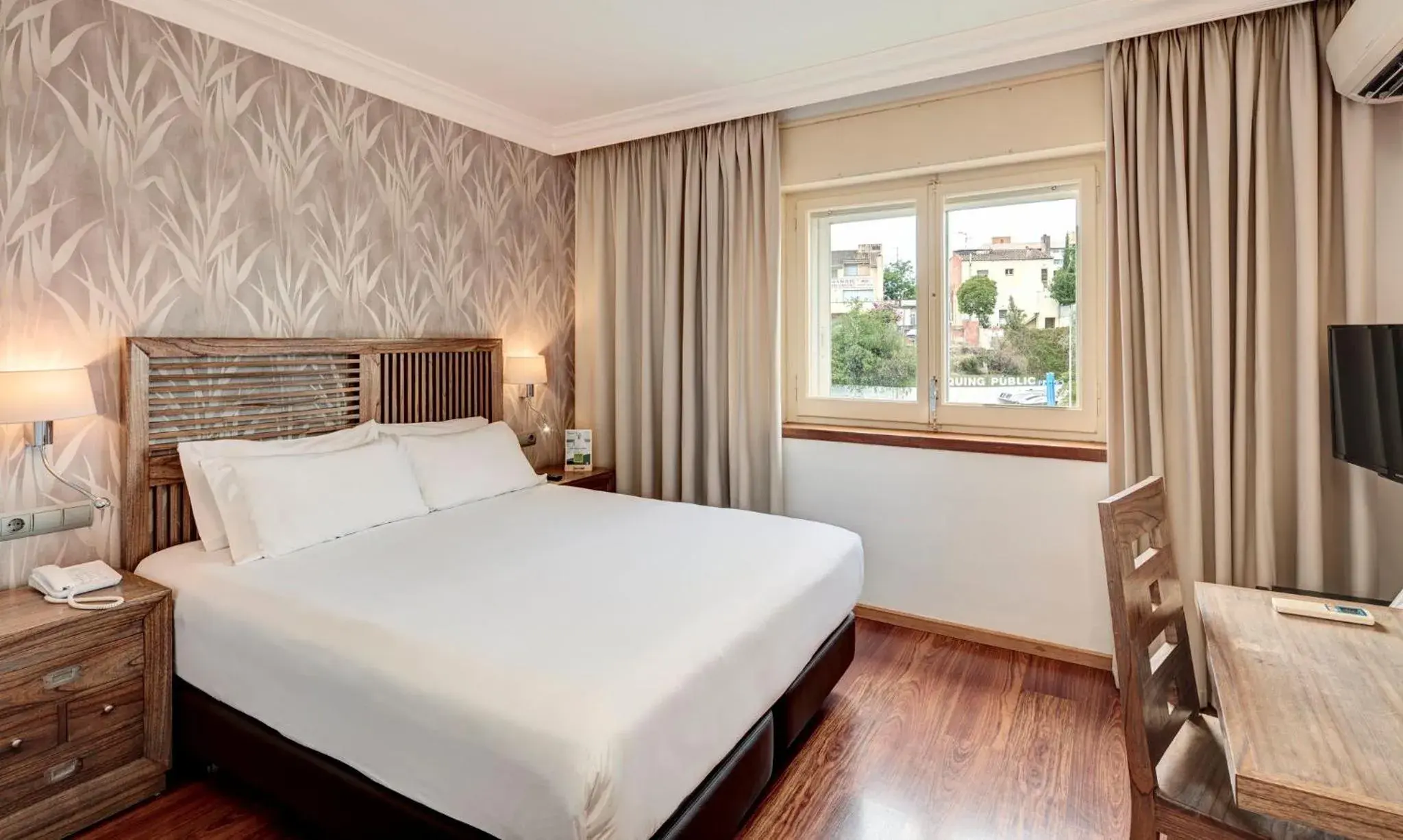 Double Room in Sercotel Hotel President Double Room in Sercotel Hotel President