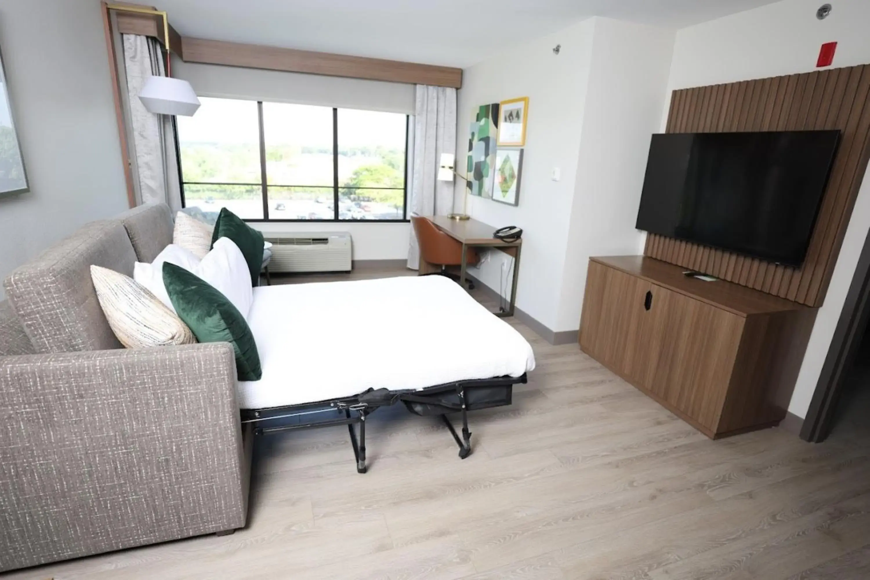 King Suite with Sofa Bed in Holiday Inn Saint Louis-Fairview Heights by IHG King Suite with Sofa Bed in Holiday Inn Saint Louis-Fairview Heights by IHG