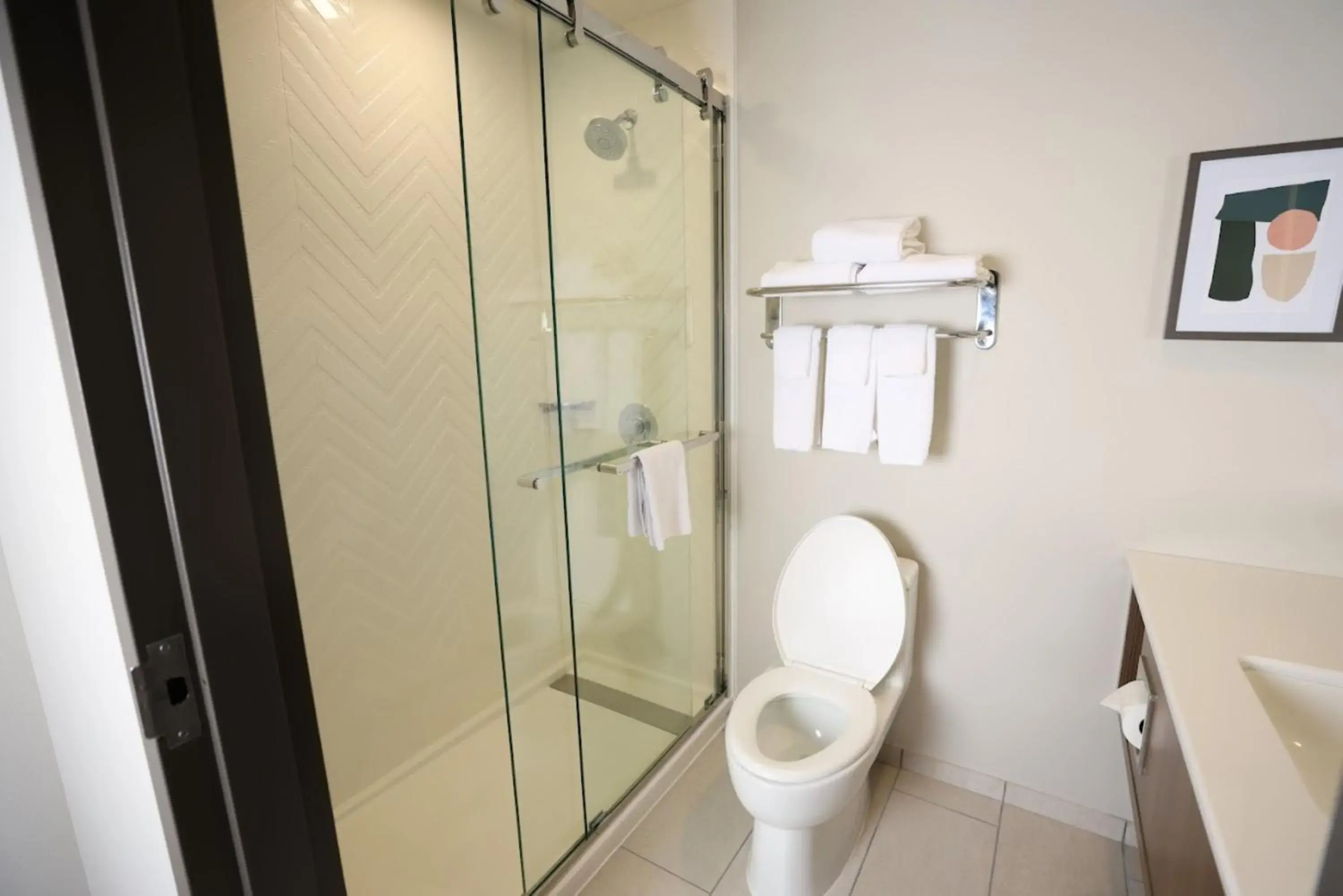 Premium Queen Room with Two Queen Beds in Holiday Inn Saint Louis-Fairview Heights by IHG Premium Queen Room with Two Queen Beds in Holiday Inn Saint Louis-Fairview Heights by IHG