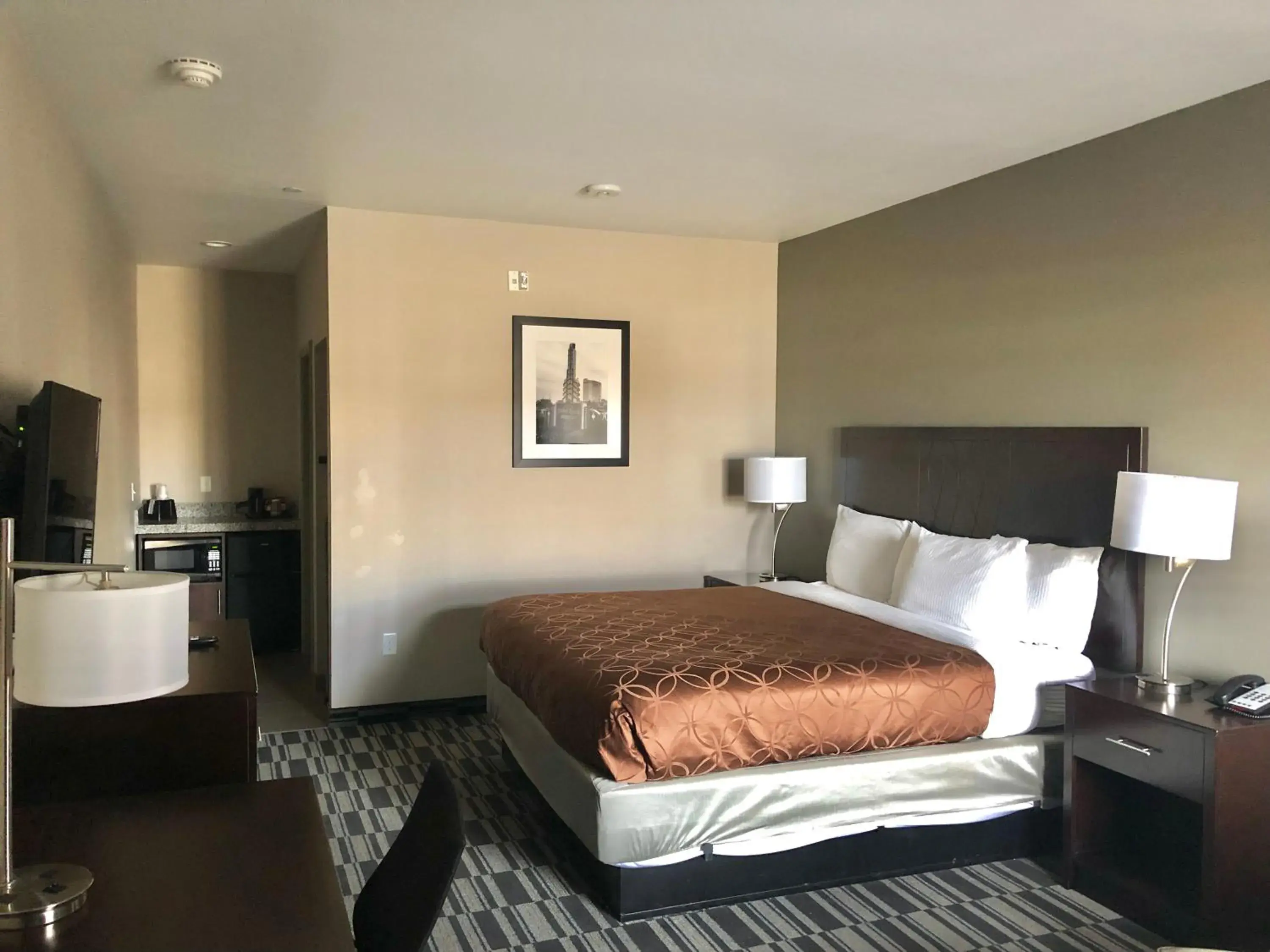 Deluxe Single Room - single occupancy in Catoosa Inn & Suites Deluxe Single Room - single occupancy in Catoosa Inn & Suites