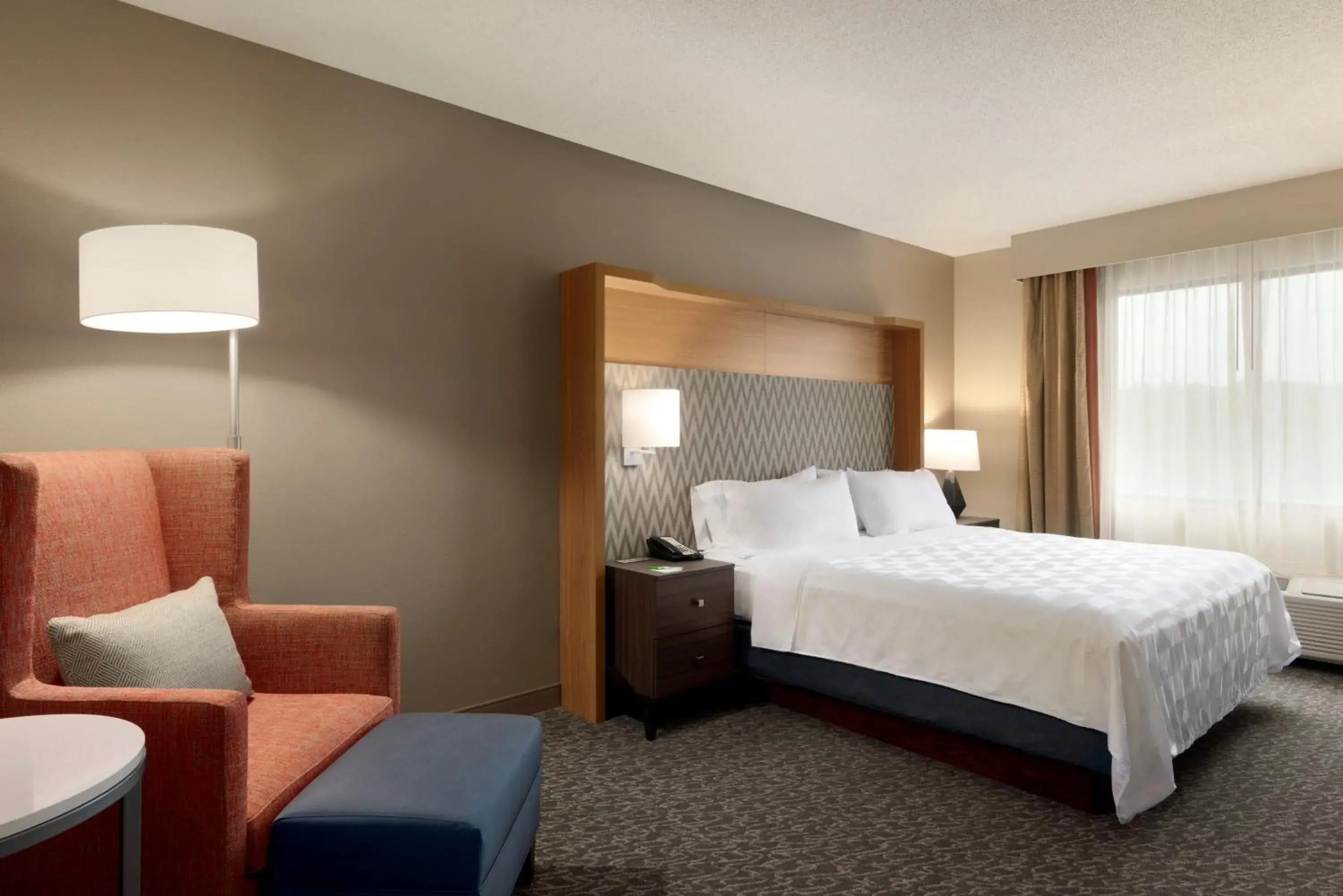 Standard King Room with Sofa Bed - Non-Smoking in Holiday Inn Hotel & Suites Council Bluffs by IHG Standard King Room with Sofa Bed - Non-Smoking in Holiday Inn Hotel & Suites Council Bluffs by IHG
