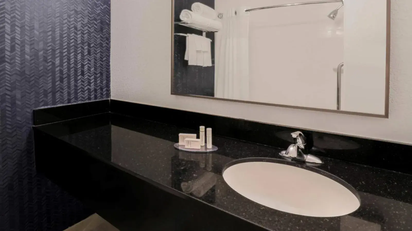 King Room in Fairfield Inn & Suites Houston Westchase King Room in Fairfield Inn & Suites Houston Westchase