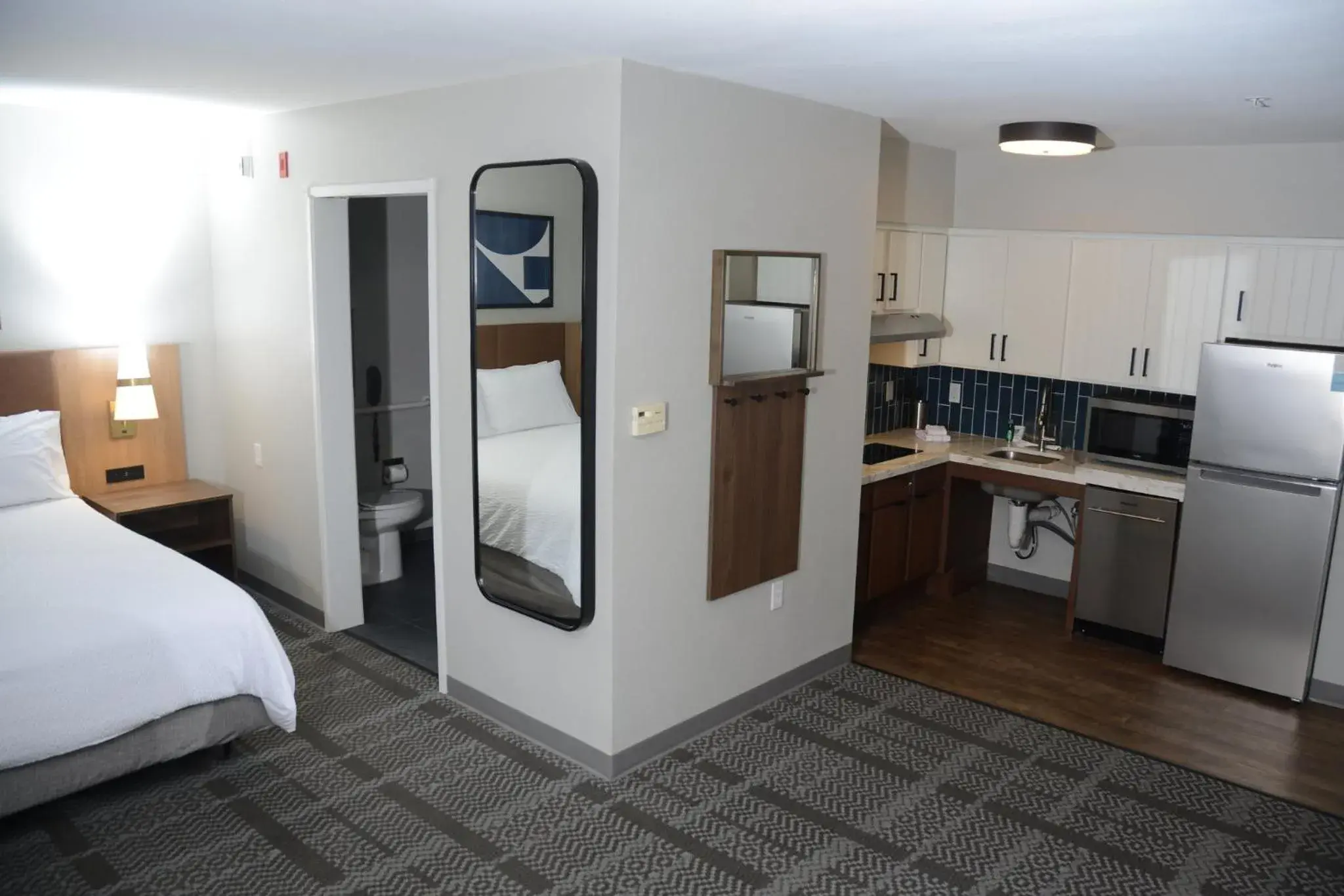 One-Bedroom Suite - Disability Access/Non-Smoking in Staybridge Suites Tucson Airport by IHG One-Bedroom Suite - Disability Access/Non-Smoking in Staybridge Suites Tucson Airport by IHG