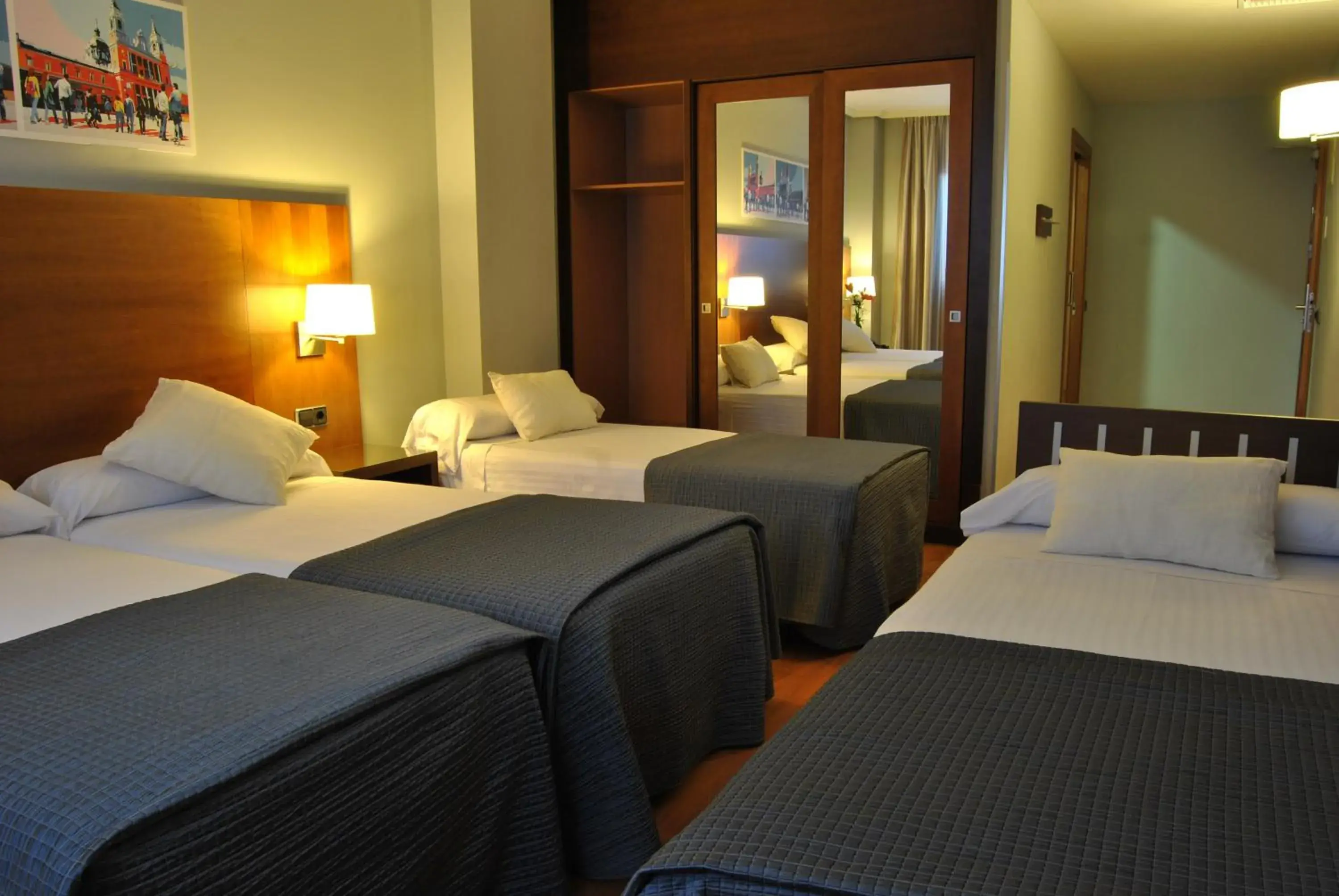 Family Room (2 Adults + 2 Children) in Porcel Avant Family Room (2 Adults + 2 Children) in Porcel Avant