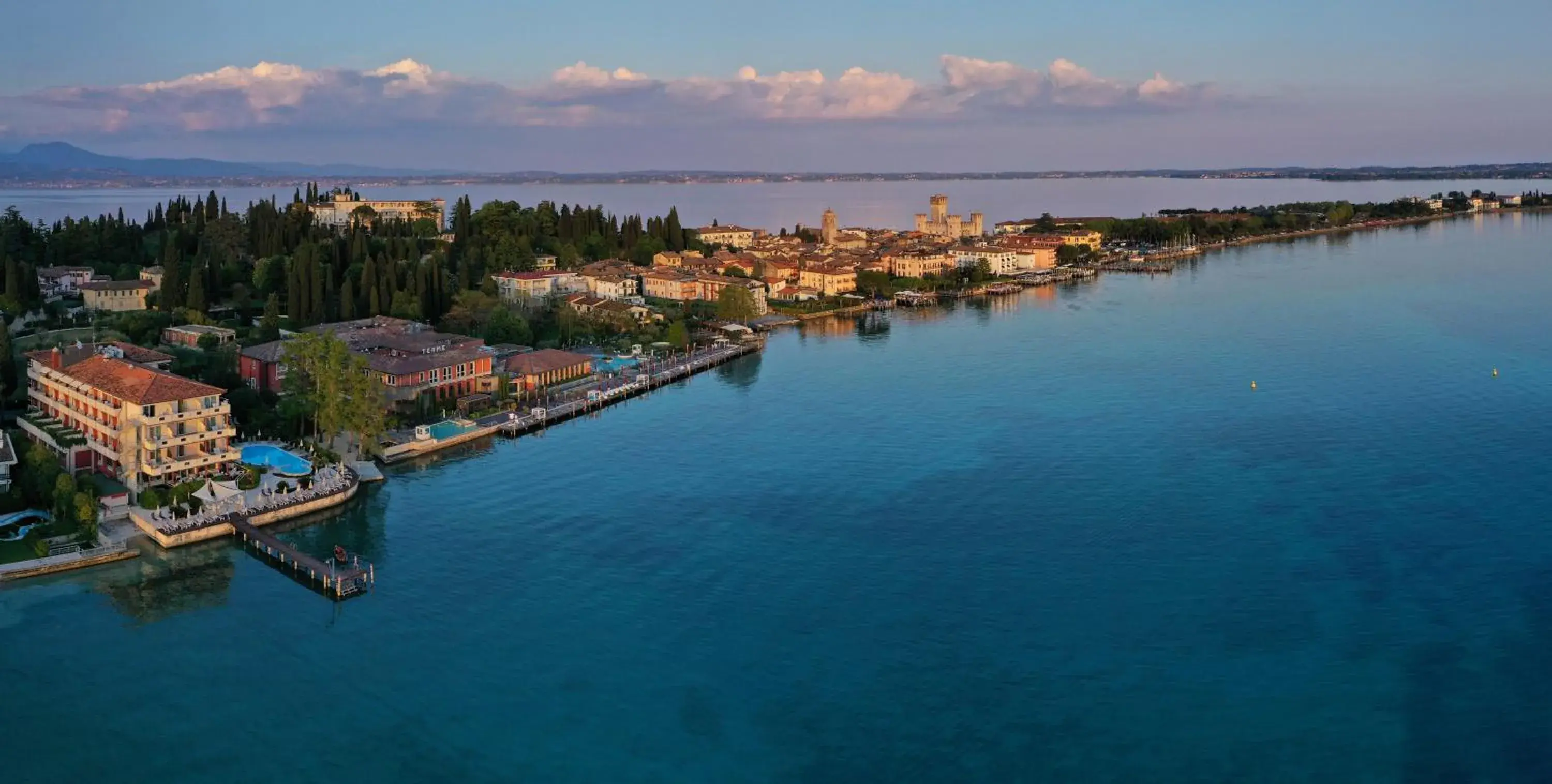 Family Junior Suite with Garden View and Spa access in Hotel Continental Wellness & Spa Family Junior Suite with Garden View and Spa access in Hotel Continental Wellness & Spa