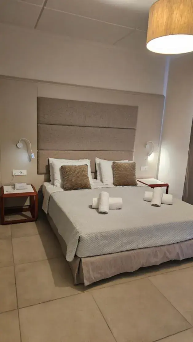 Annex Superior Deluxe Double or Twin Room - single occupancy in Atlantis Boutique City Hotel Annex Superior Deluxe Double or Twin Room - single occupancy in Atlantis Boutique City Hotel