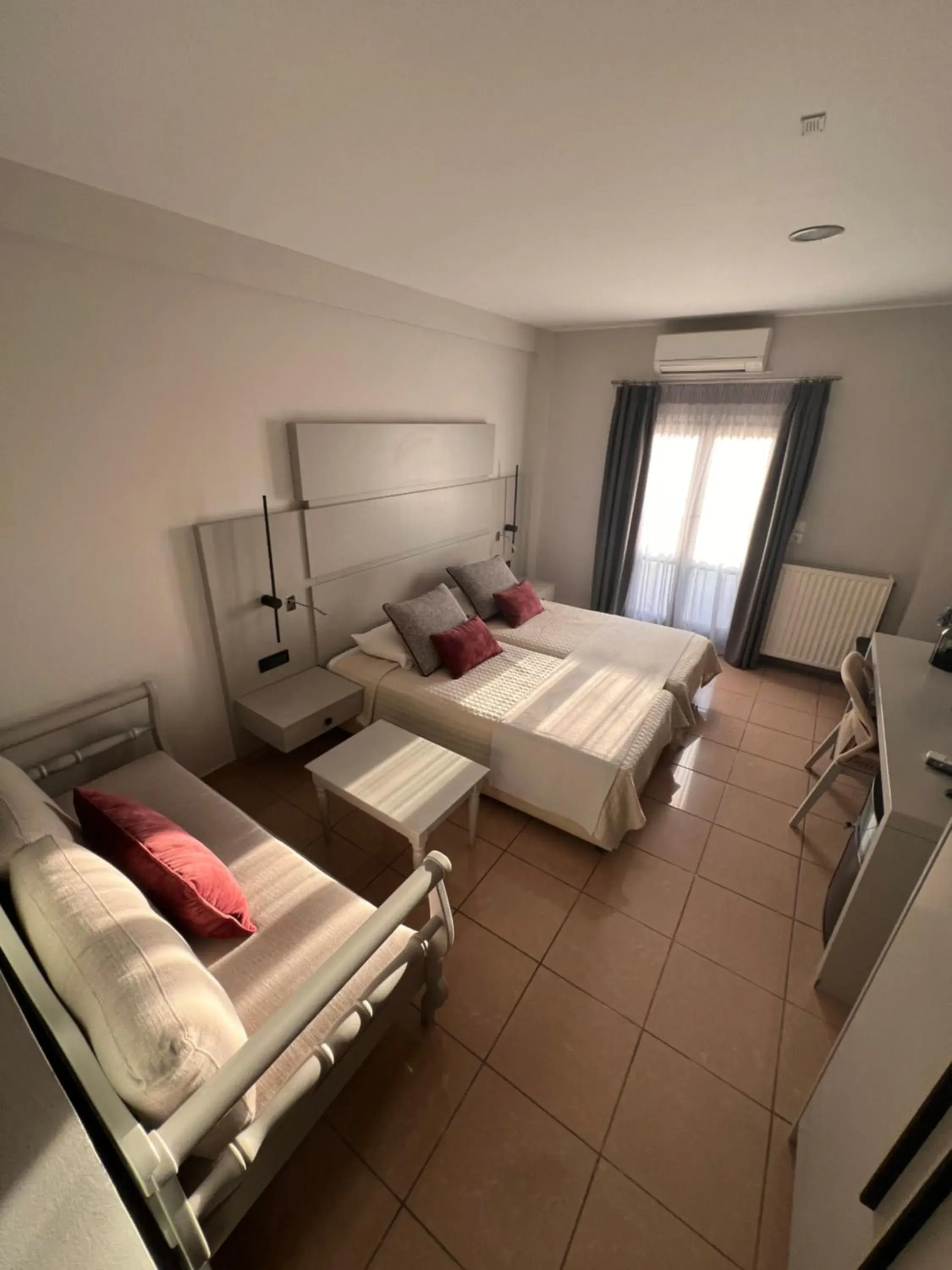 Standard Double Room in Theoxenia Caldera Hotel Standard Double Room in Theoxenia Caldera Hotel