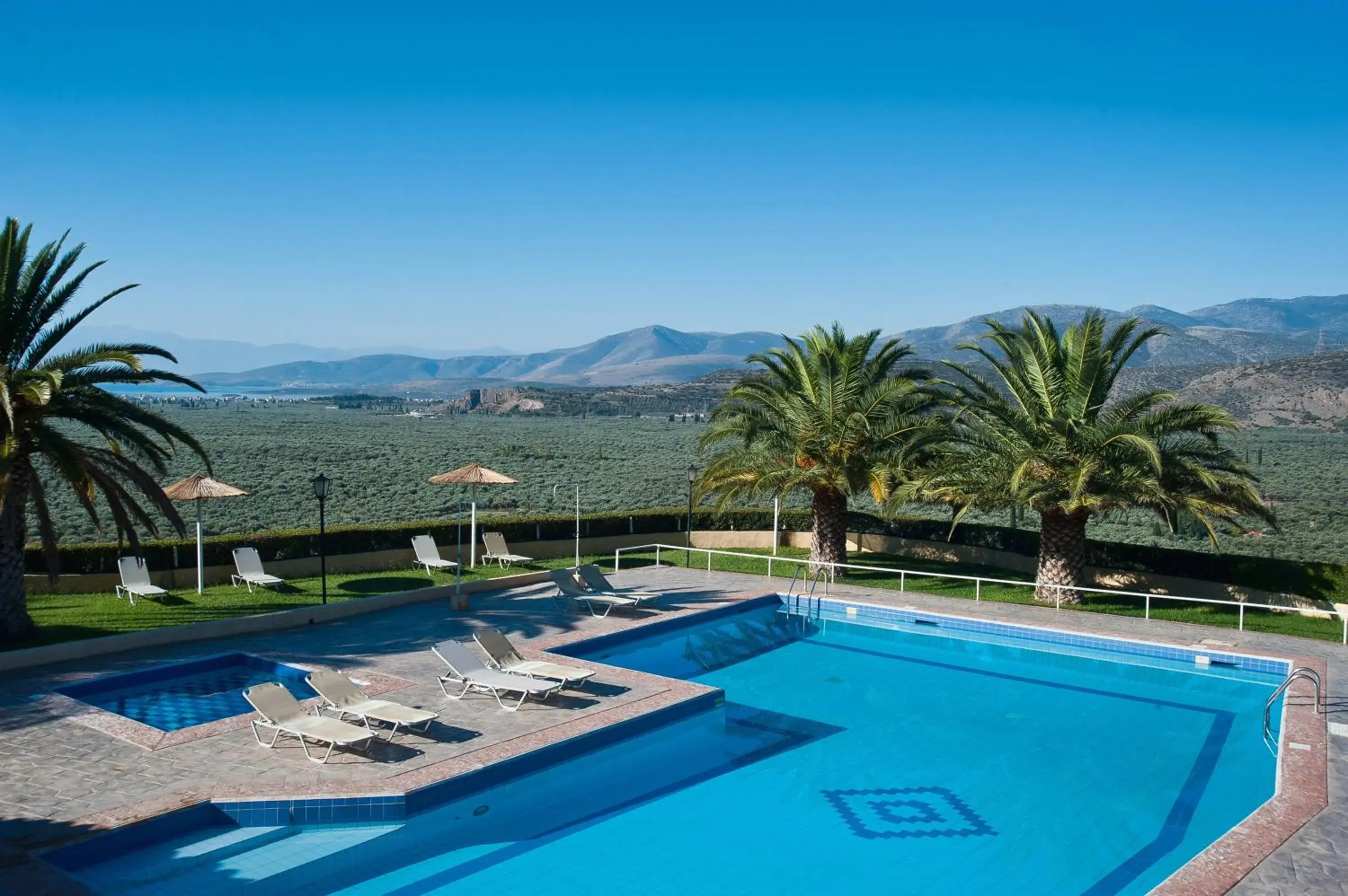 Chrissa Camping Rooms & Bungalows Chrissa Camping Rooms & Bungalows