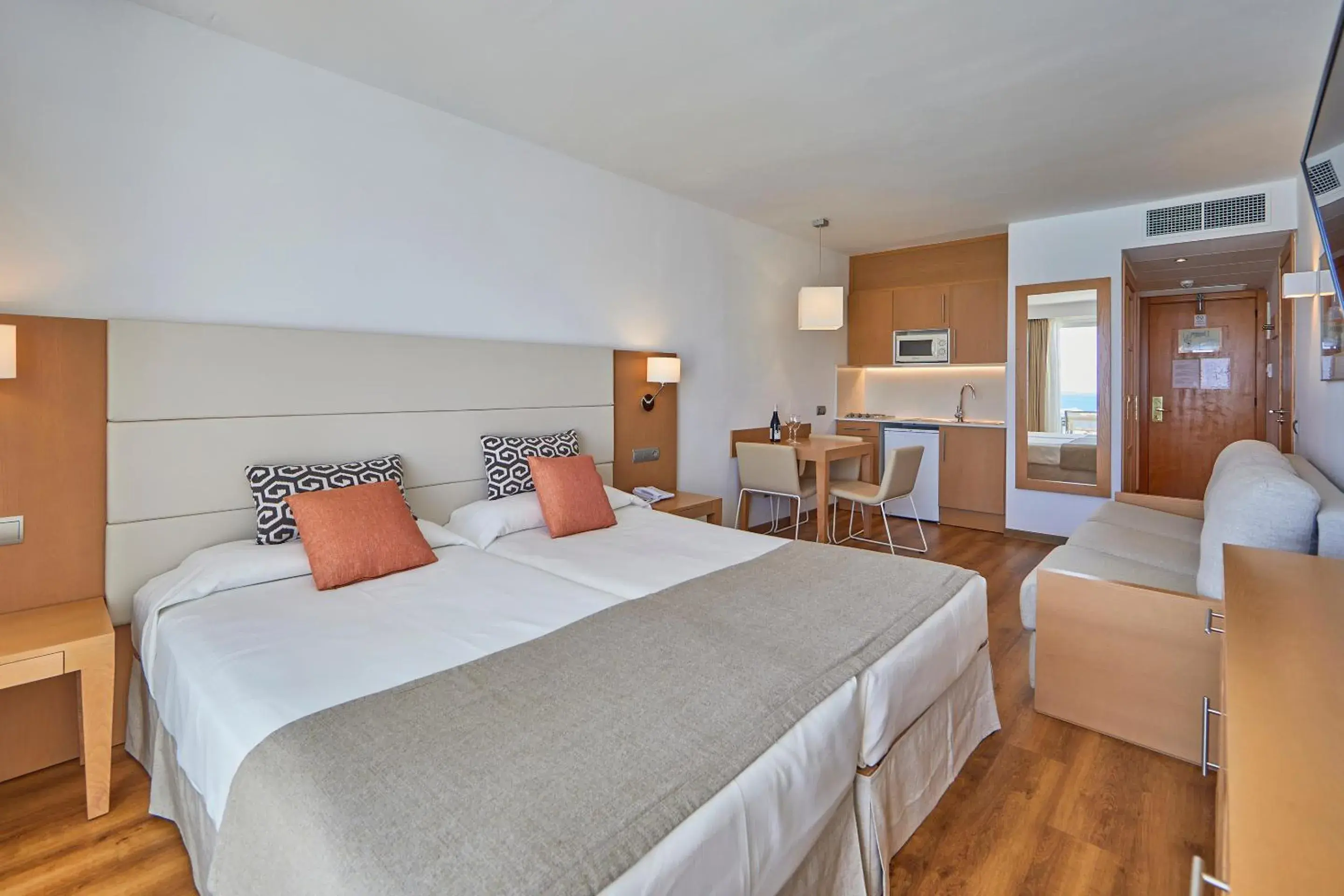 Superior Studio with Sea View in Aparthotel Ponent Mar Superior Studio with Sea View in Aparthotel Ponent Mar