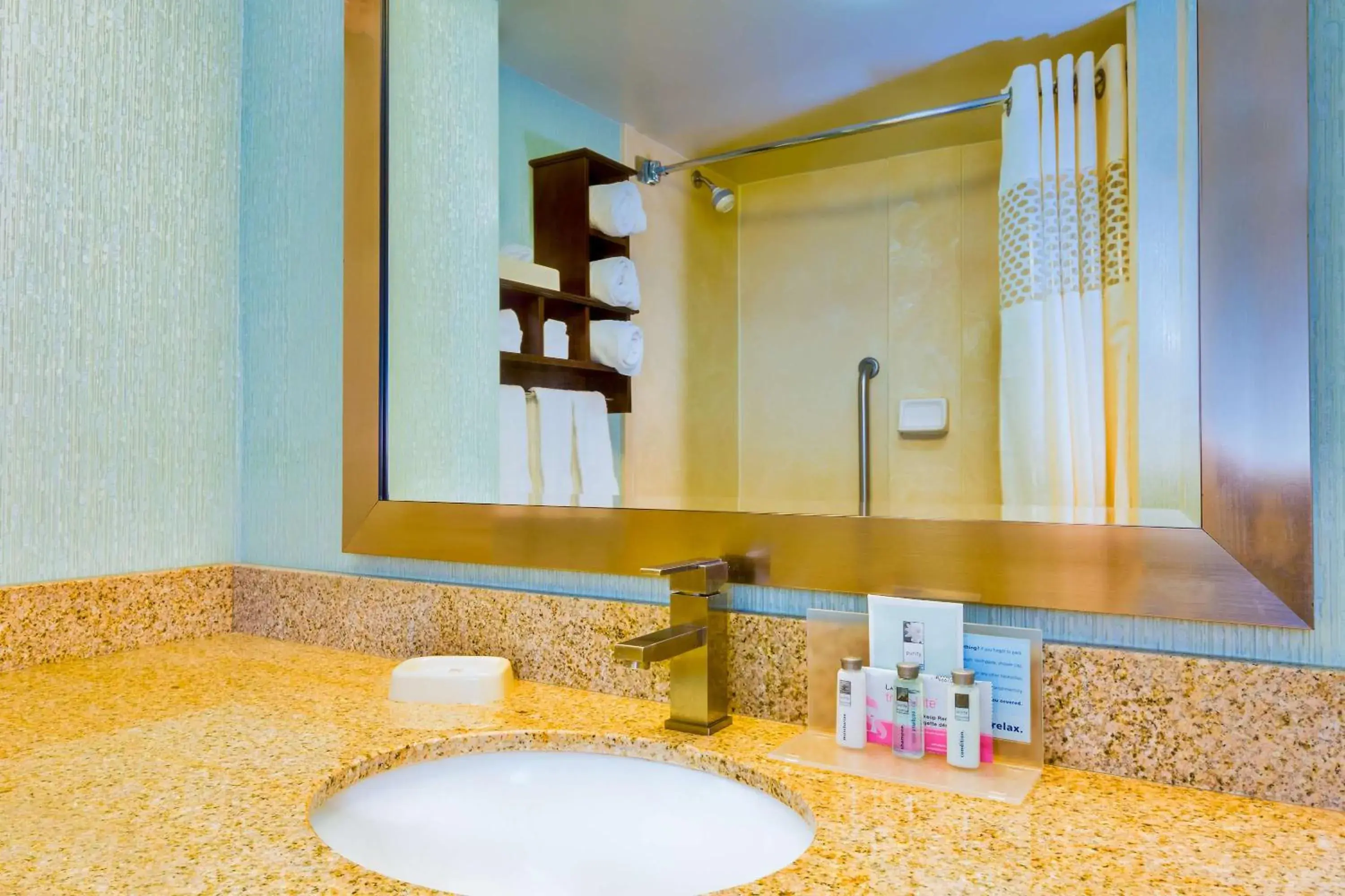 Deluxe King Room with Whirpool - Non-Smoking in Hampton Inn Huntsville-Arsenal/South Parkway Deluxe King Room with Whirpool - Non-Smoking in Hampton Inn Huntsville-Arsenal/South Parkway