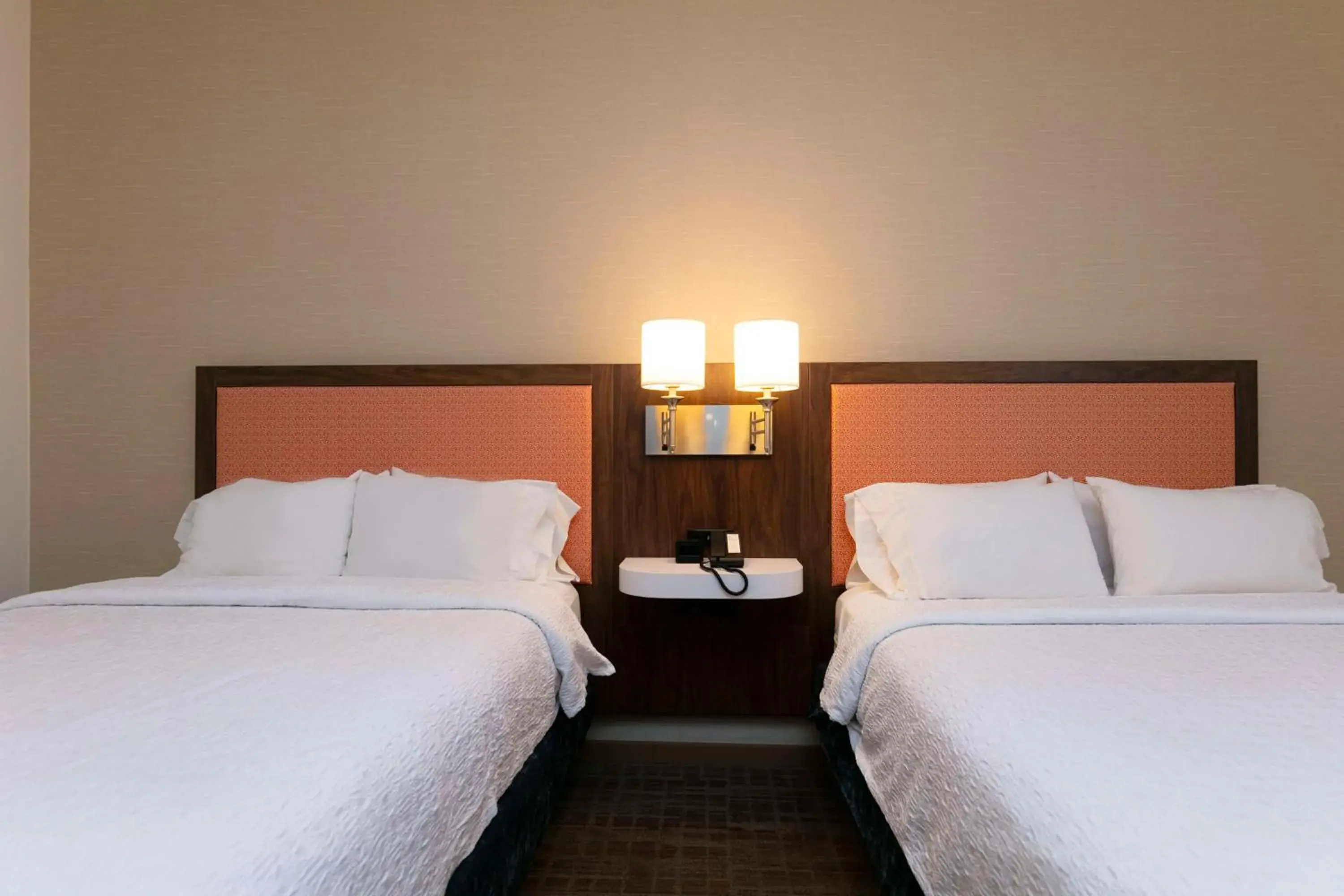 Double Room with Two Queen Beds and Bath Tub - Mobility Access in Hampton Inn Scranton at Montage Mountain Double Room with Two Queen Beds and Bath Tub - Mobility Access in Hampton Inn Scranton at Montage Mountain