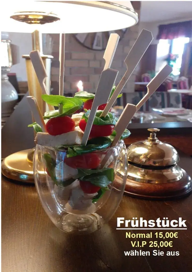 Small Single Room in Hotel Zur Sonne Small Single Room in Hotel Zur Sonne