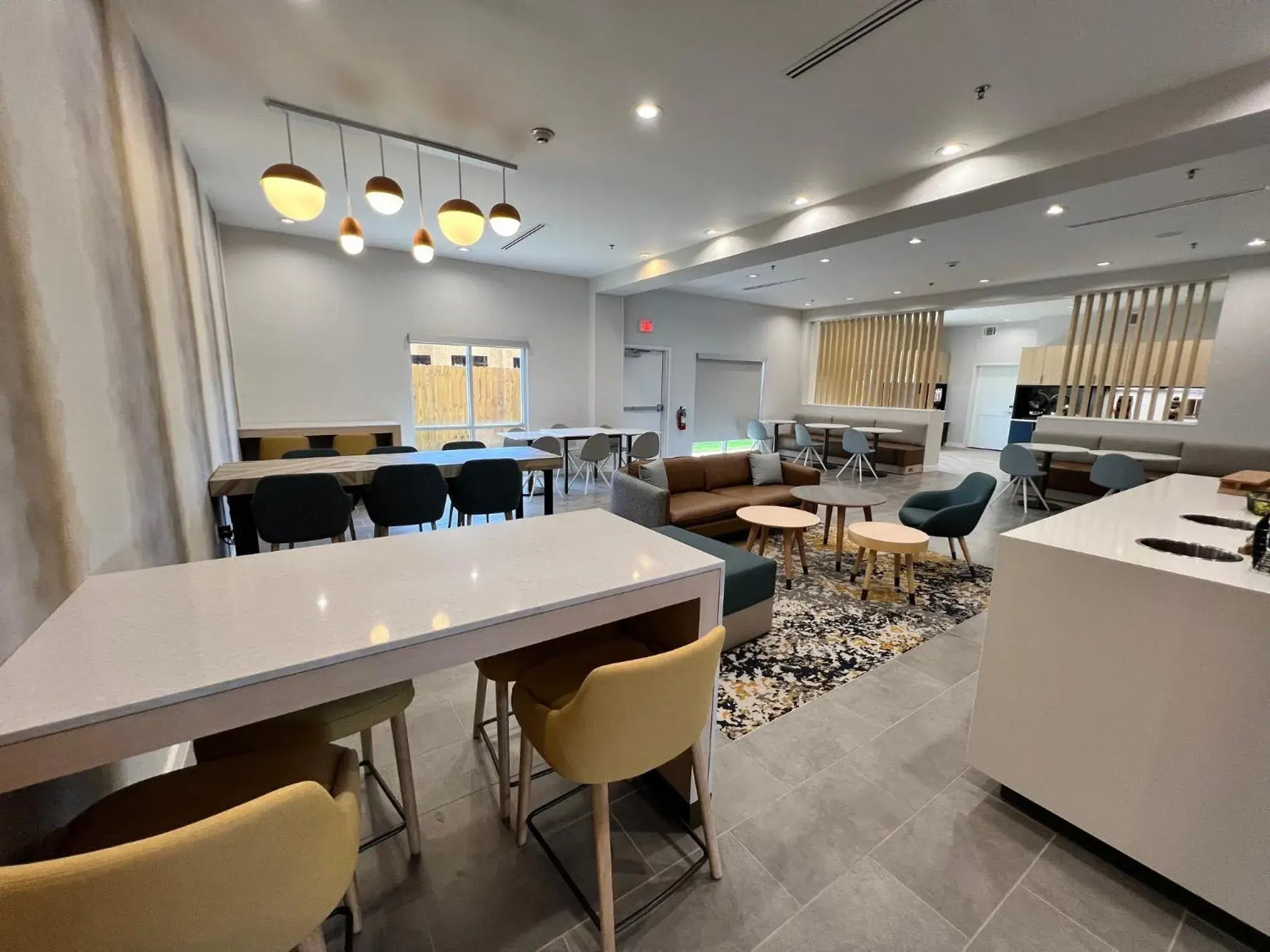 Breakfast in Woodland Suites Breakfast in Woodland Suites