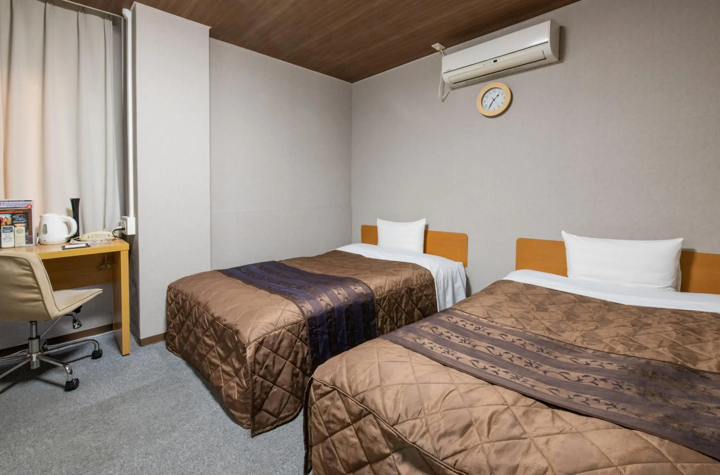 Standard Twin Room - single occupancy - Main Building - Smoking in Hotel Wakamatsu Excel Standard Twin Room - single occupancy - Main Building - Smoking in Hotel Wakamatsu Excel