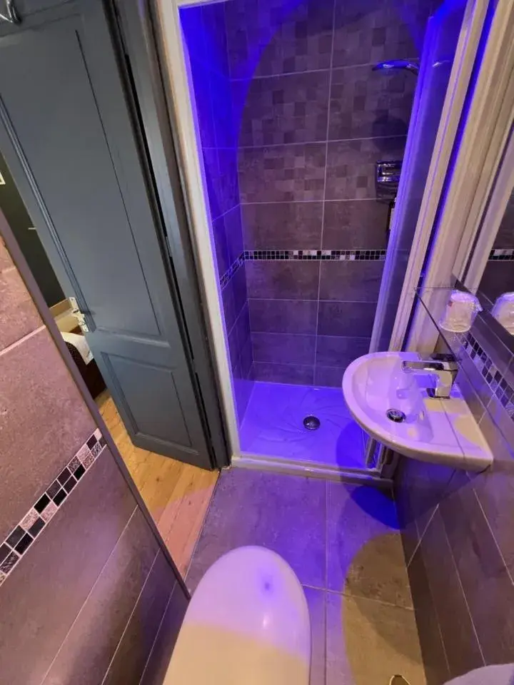 Small Single Room - single occupancy in Holzer II Small Single Room - single occupancy in Holzer II