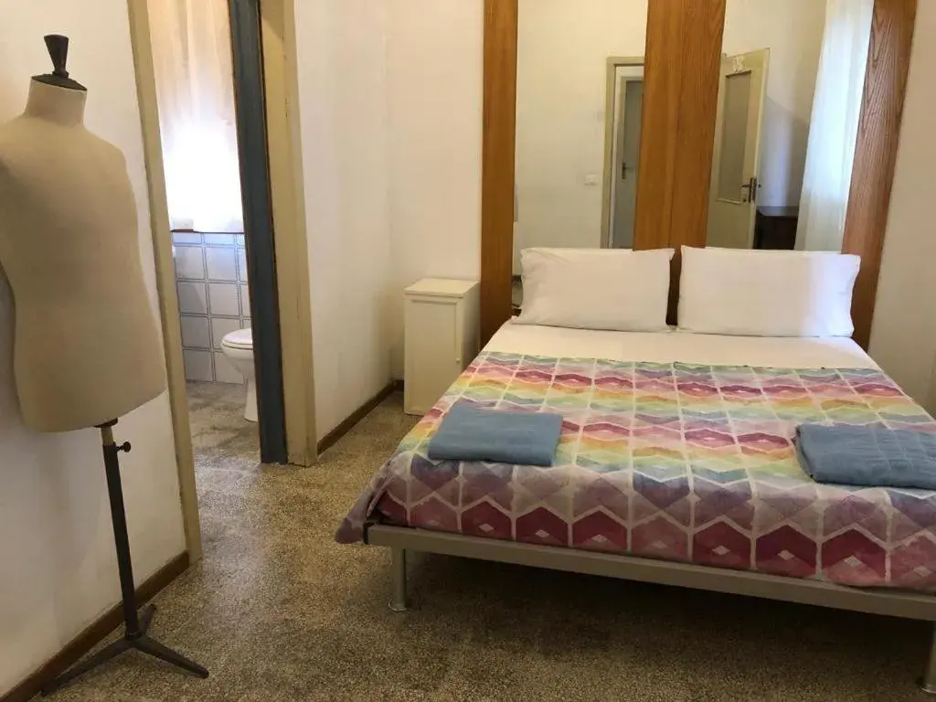 Double Room with Private Bathroom in Venice Treviso Airport Bed Double Room with Private Bathroom in Venice Treviso Airport Bed