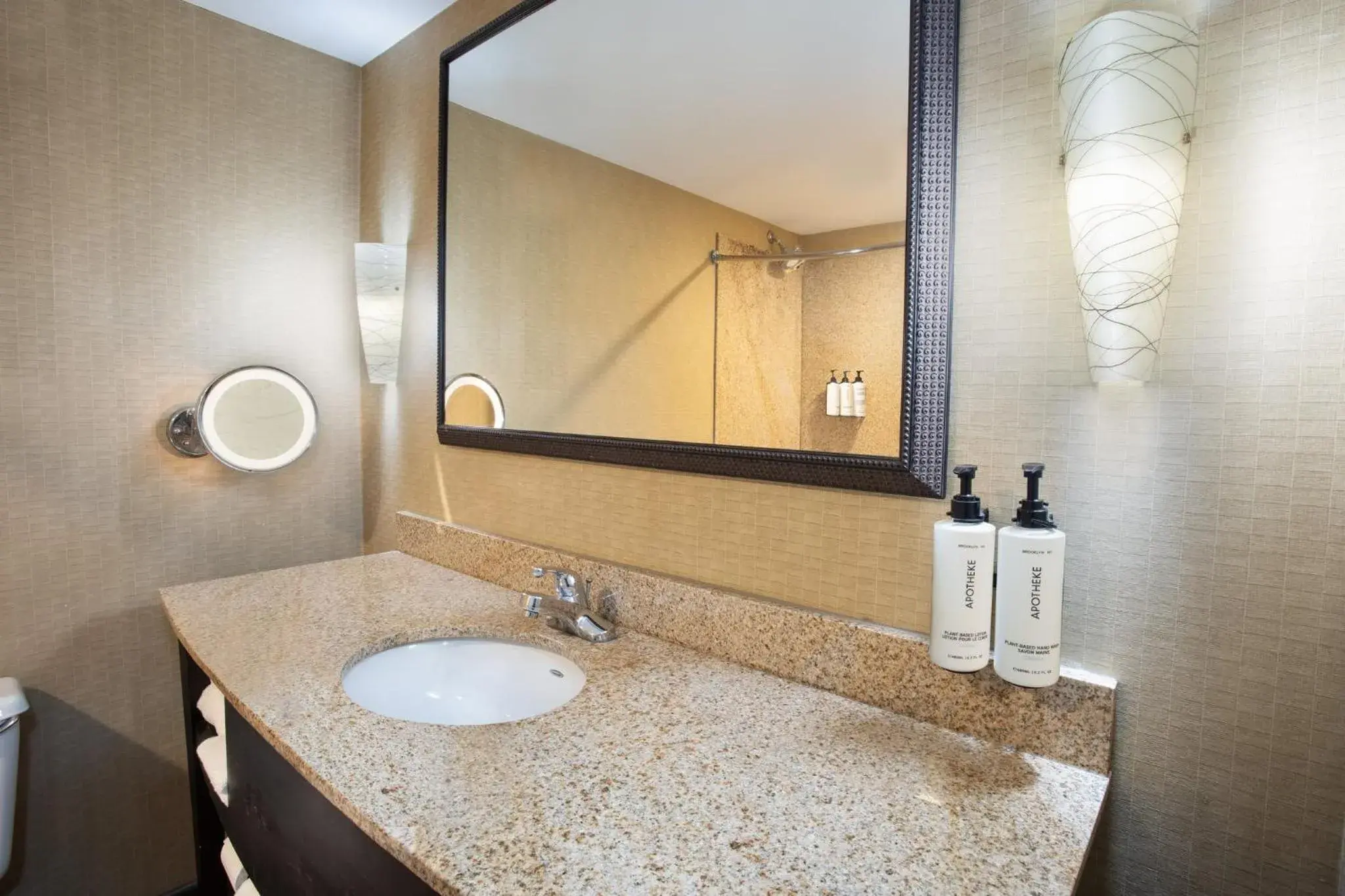 King Room - Hearing Accessible in Crowne Plaza Greenville by IHG King Room - Hearing Accessible in Crowne Plaza Greenville by IHG