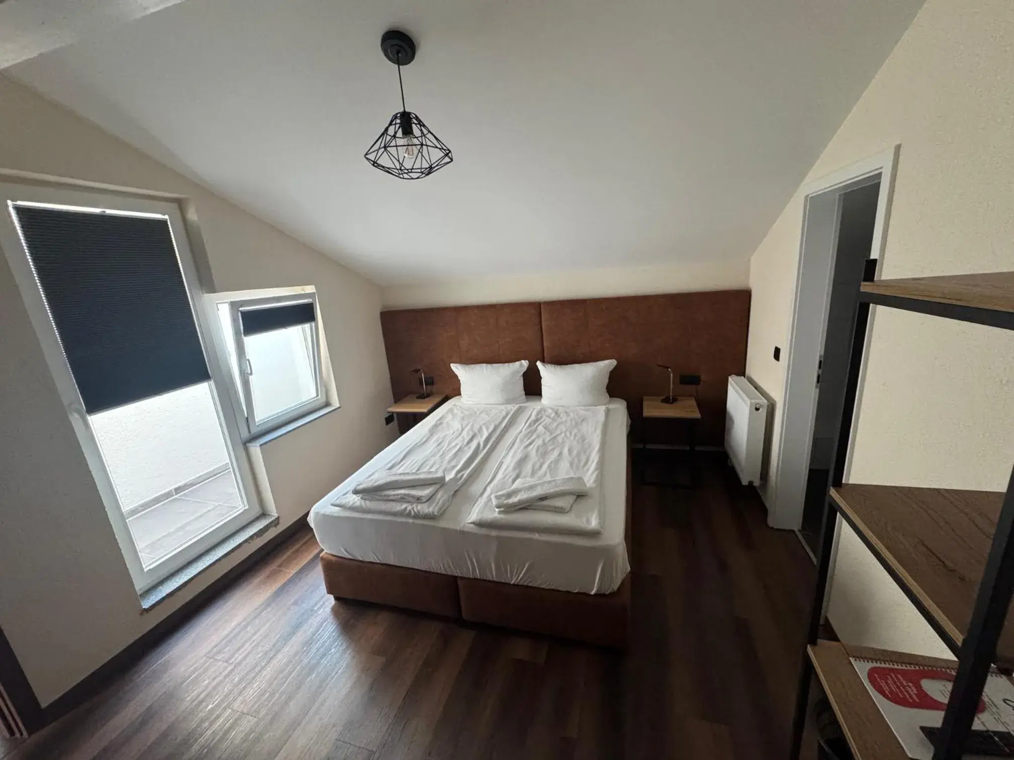 King Room with Private Bathroom in Hotel Capitol Zentrum - 24h - King Room with Private Bathroom in Hotel Capitol Zentrum - 24h -