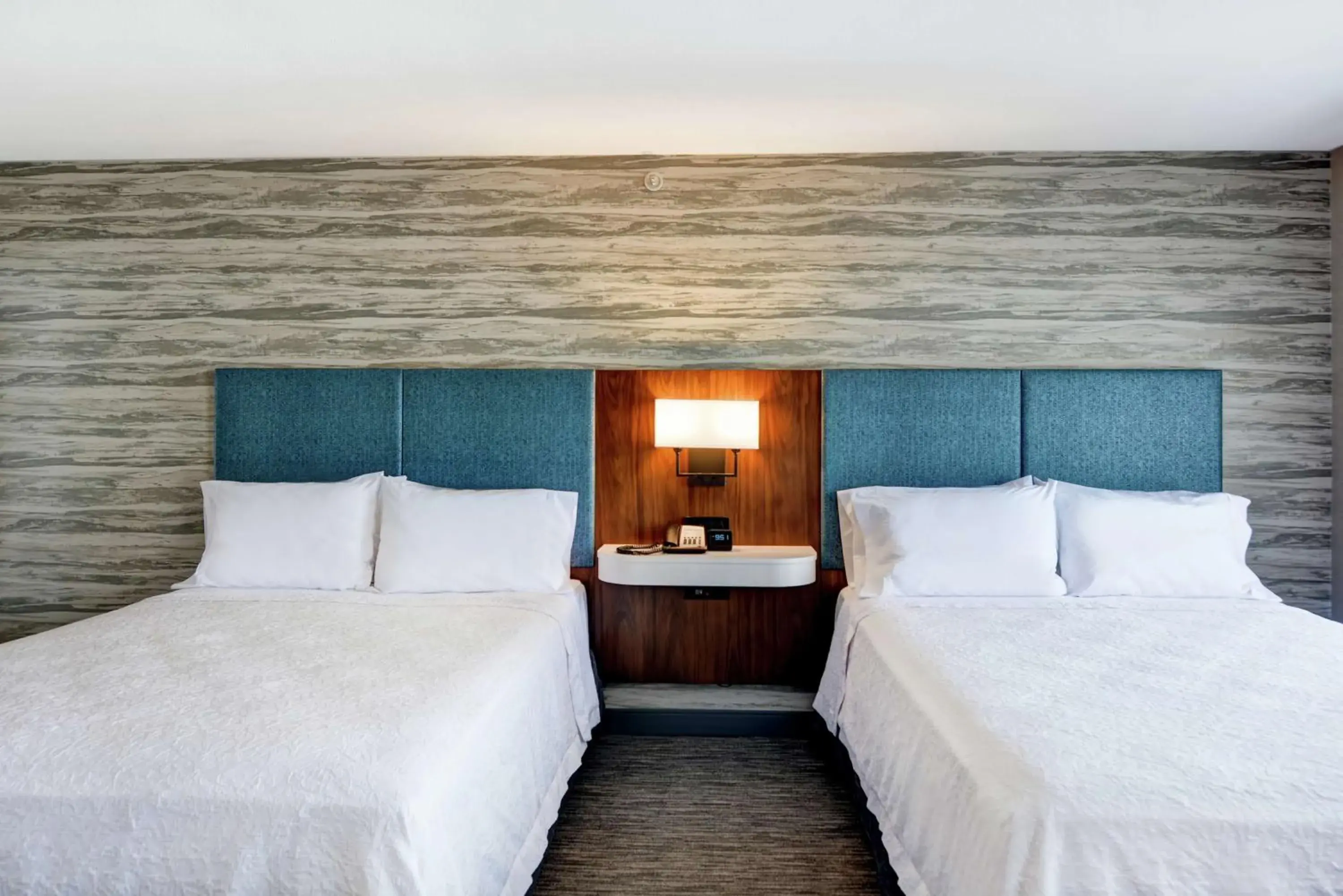 Queen Room with Two Queen Beds - Mobility and Hearing Access/Non-Smoking in Hampton Inn Moab Arches National Park Queen Room with Two Queen Beds - Mobility and Hearing Access/Non-Smoking in Hampton Inn Moab Arches National Park