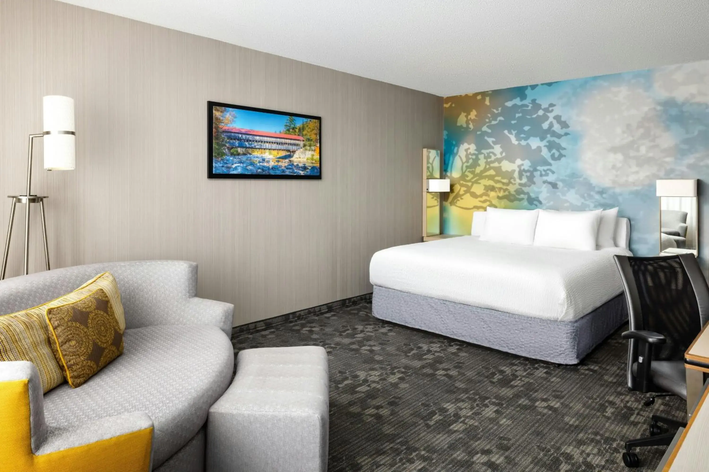 King Room with Sofa Bed in Courtyard by Marriott Concord King Room with Sofa Bed in Courtyard by Marriott Concord