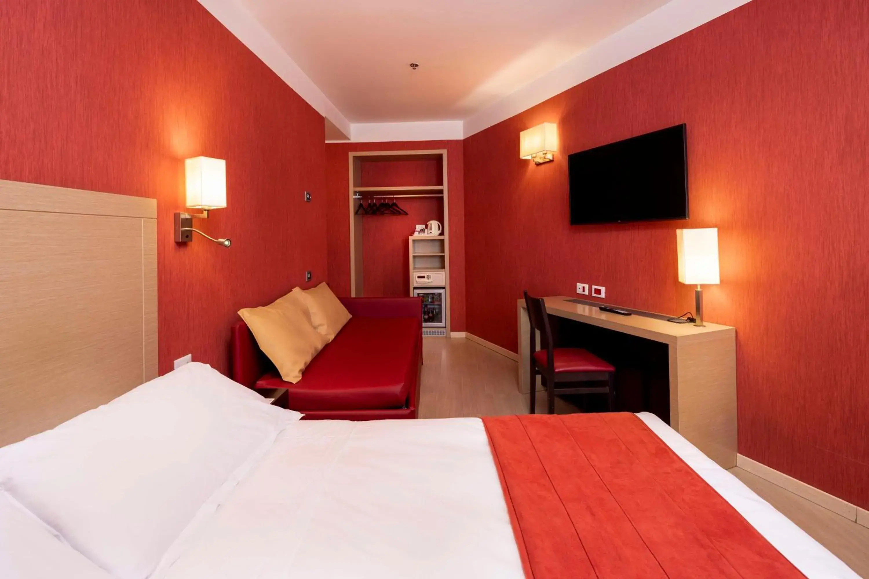 Quadruple Room in Best Western Porto Antico Quadruple Room in Best Western Porto Antico