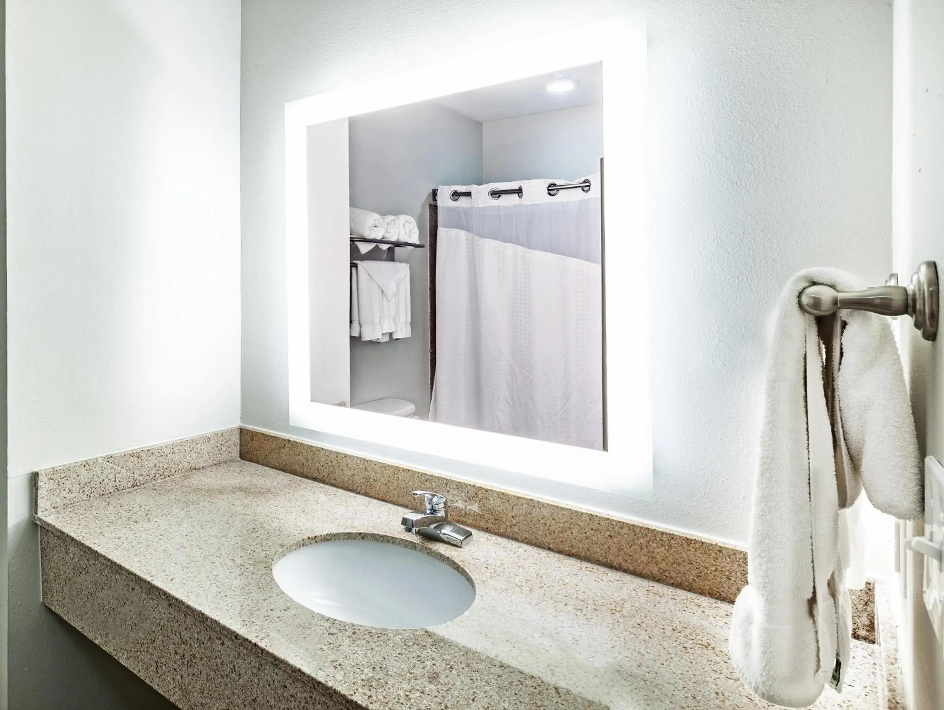 One-Bedroom King Suite in Holiday Inn Express Hotel and Suites Shreveport South Park Plaza by IHG One-Bedroom King Suite in Holiday Inn Express Hotel and Suites Shreveport South Park Plaza by IHG