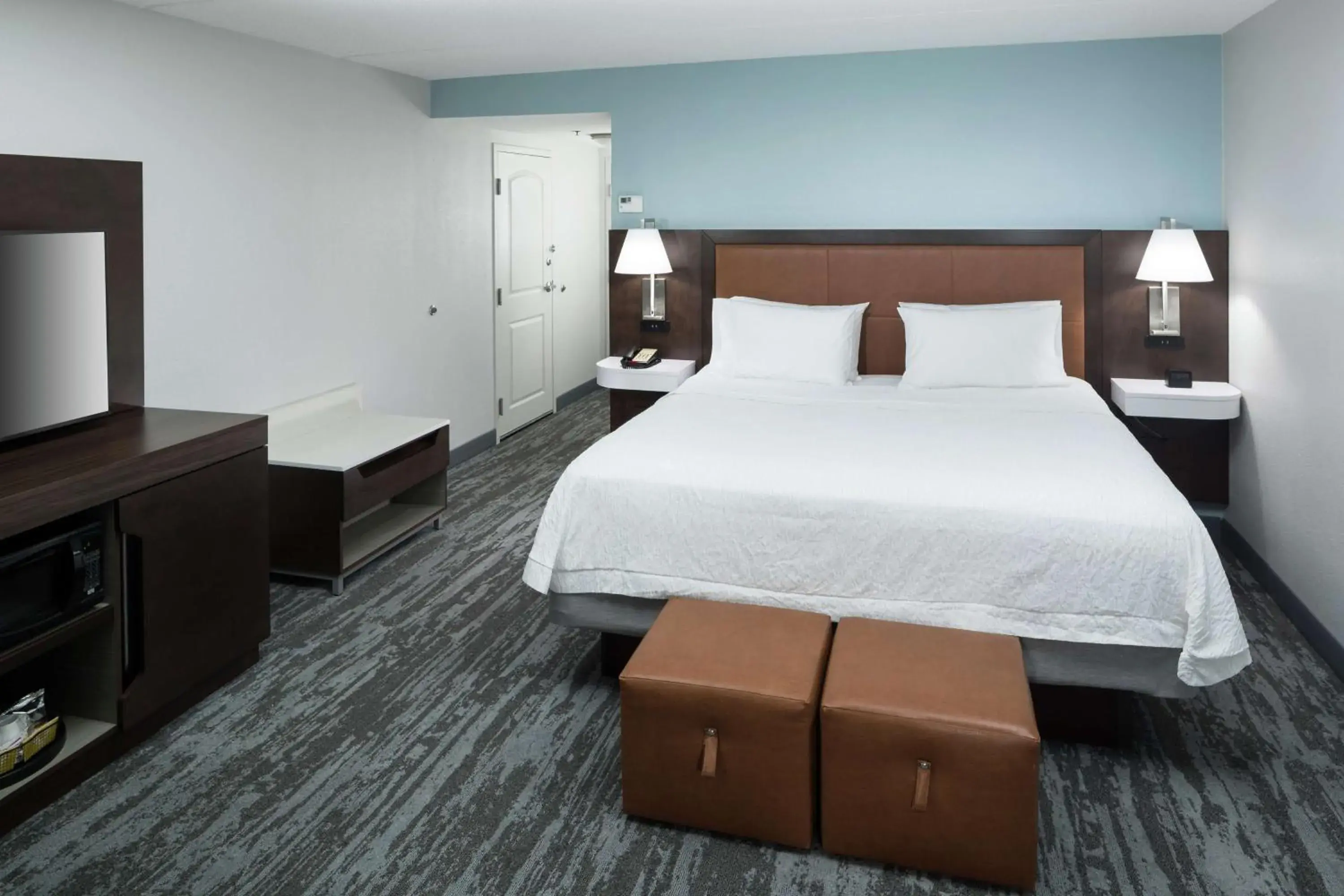 King Room with King Bed - Non-Smoking in Hampton Inn & Suites Panama City Beach-Pier Park Area King Room with King Bed - Non-Smoking in Hampton Inn & Suites Panama City Beach-Pier Park Area