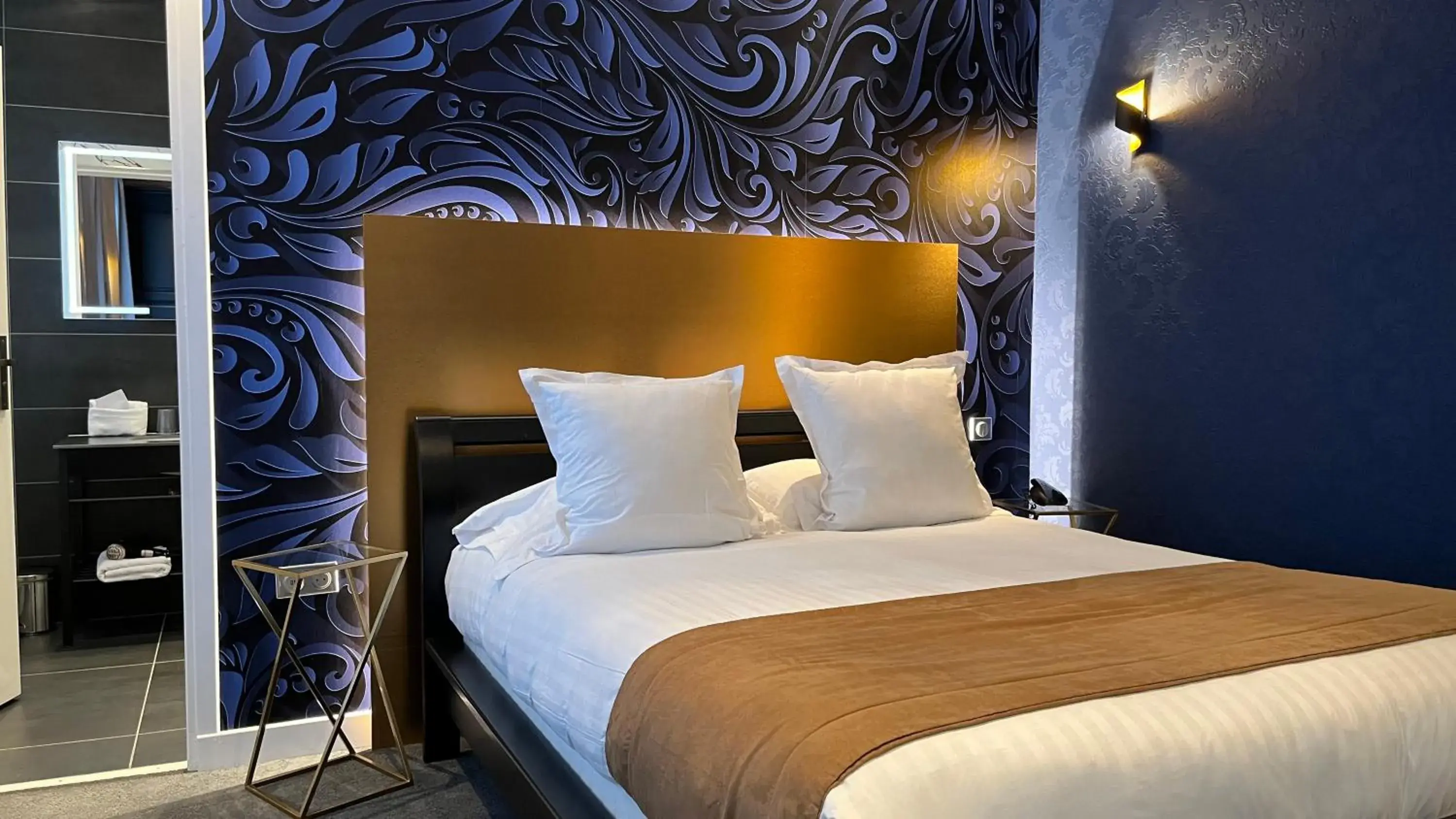 Suite with Port View in LOGIS Hôtel Borel Suite with Port View in LOGIS Hôtel Borel